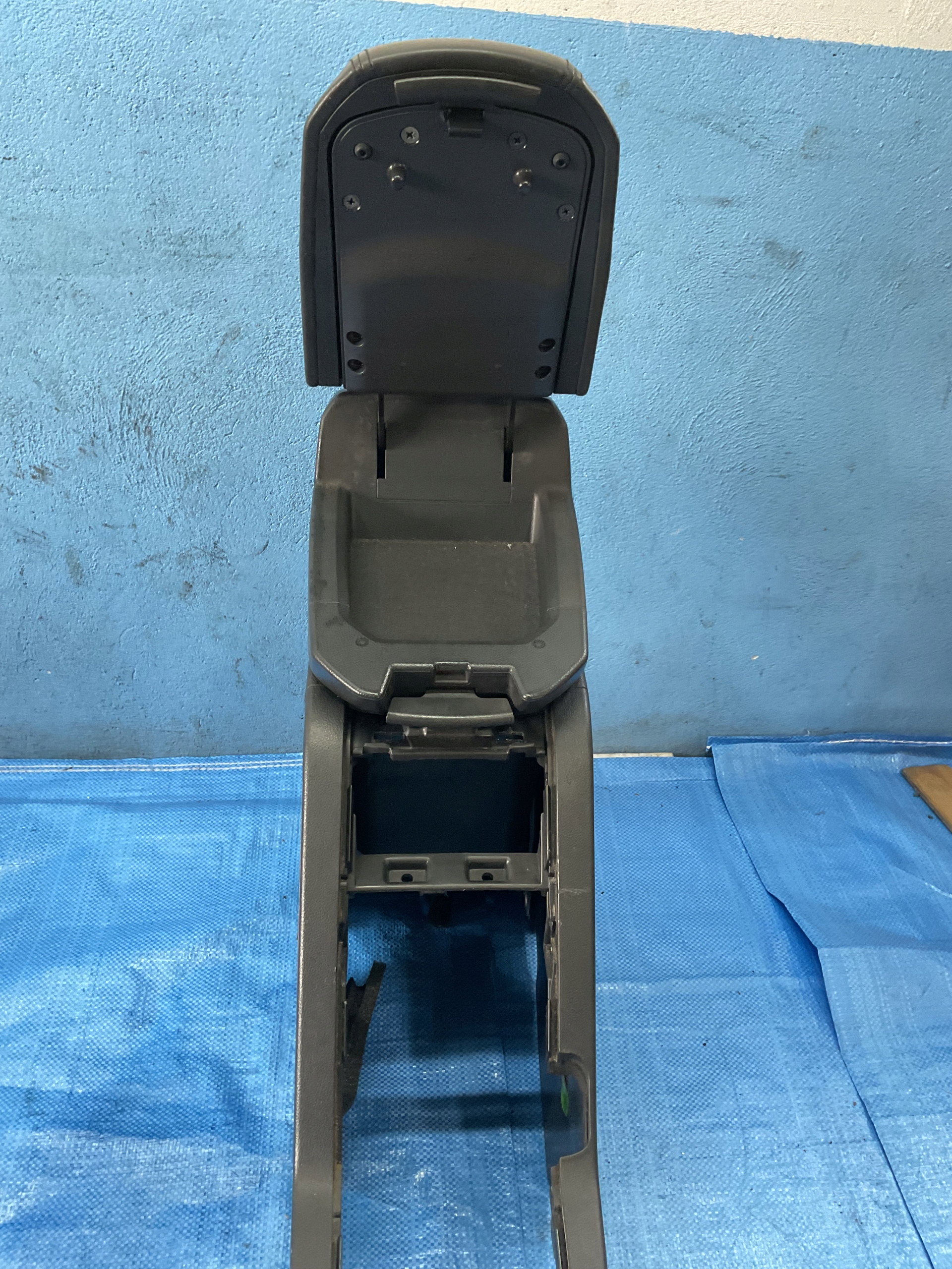 подлокотник с Chevrolet CAPTIVA и 2006-2011 европа