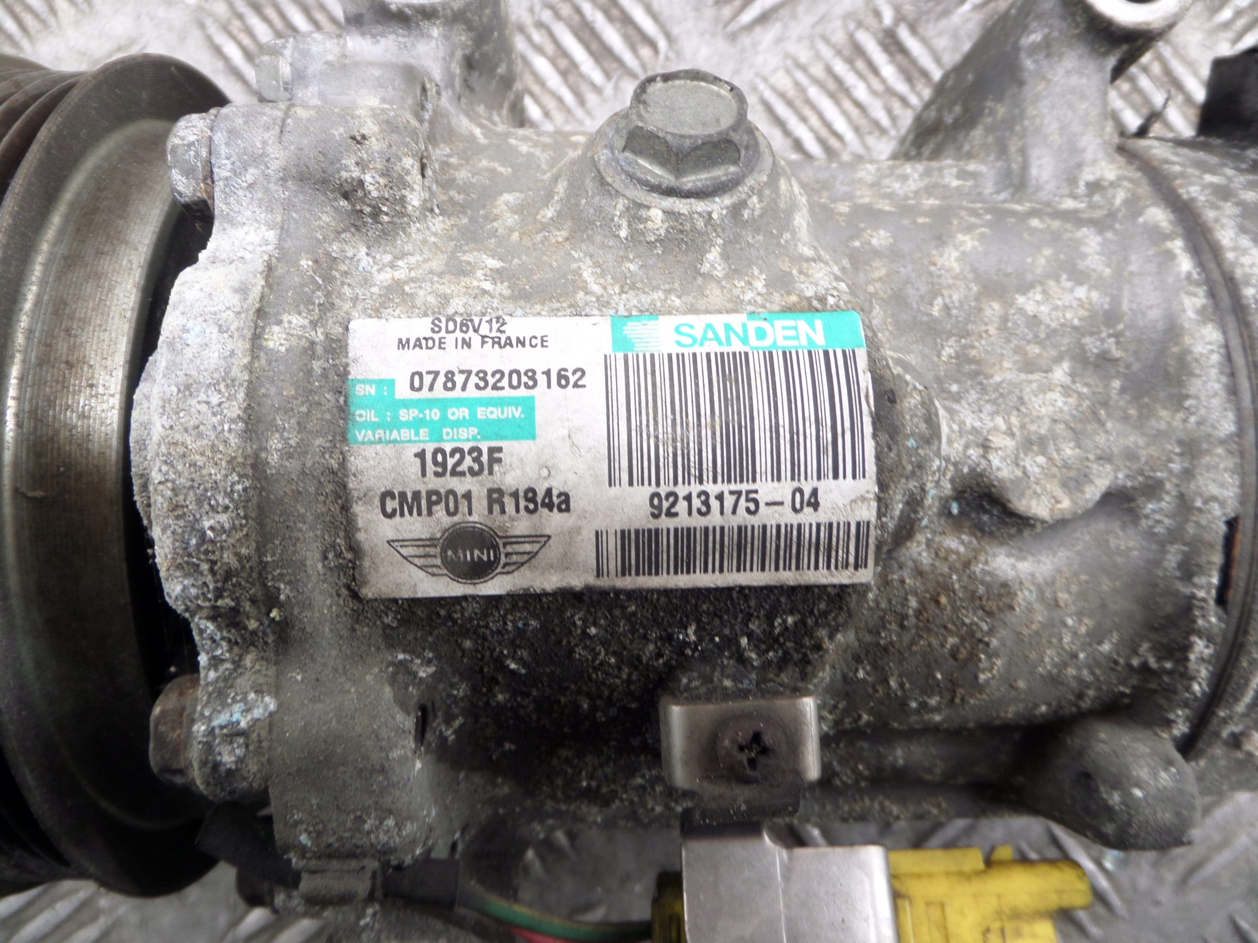 MINI ONE engine 1.6 D compressor of the air conditioning 1923 9213175-04