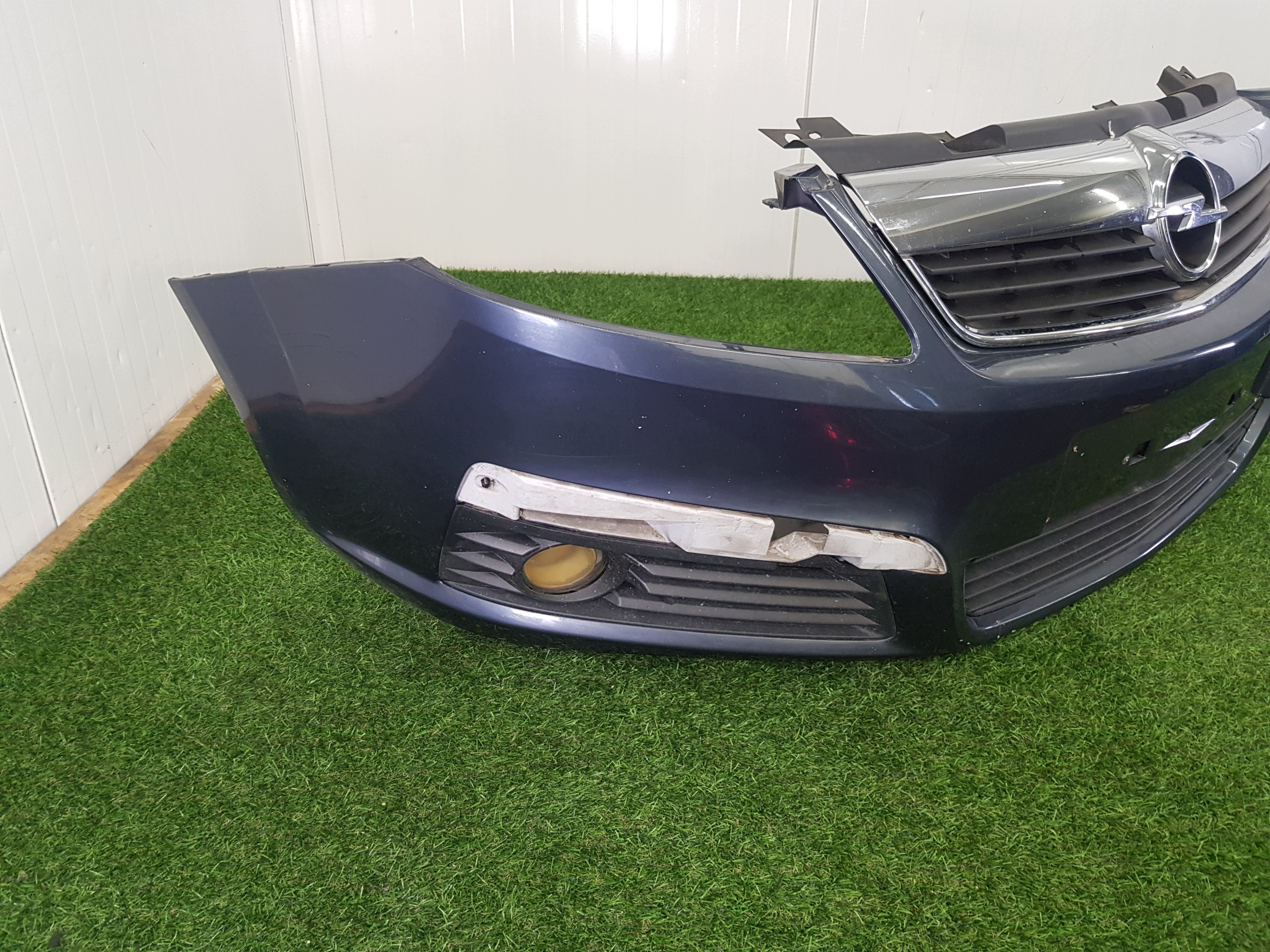 bumper front front OPEL ZAFIRA B 13124959