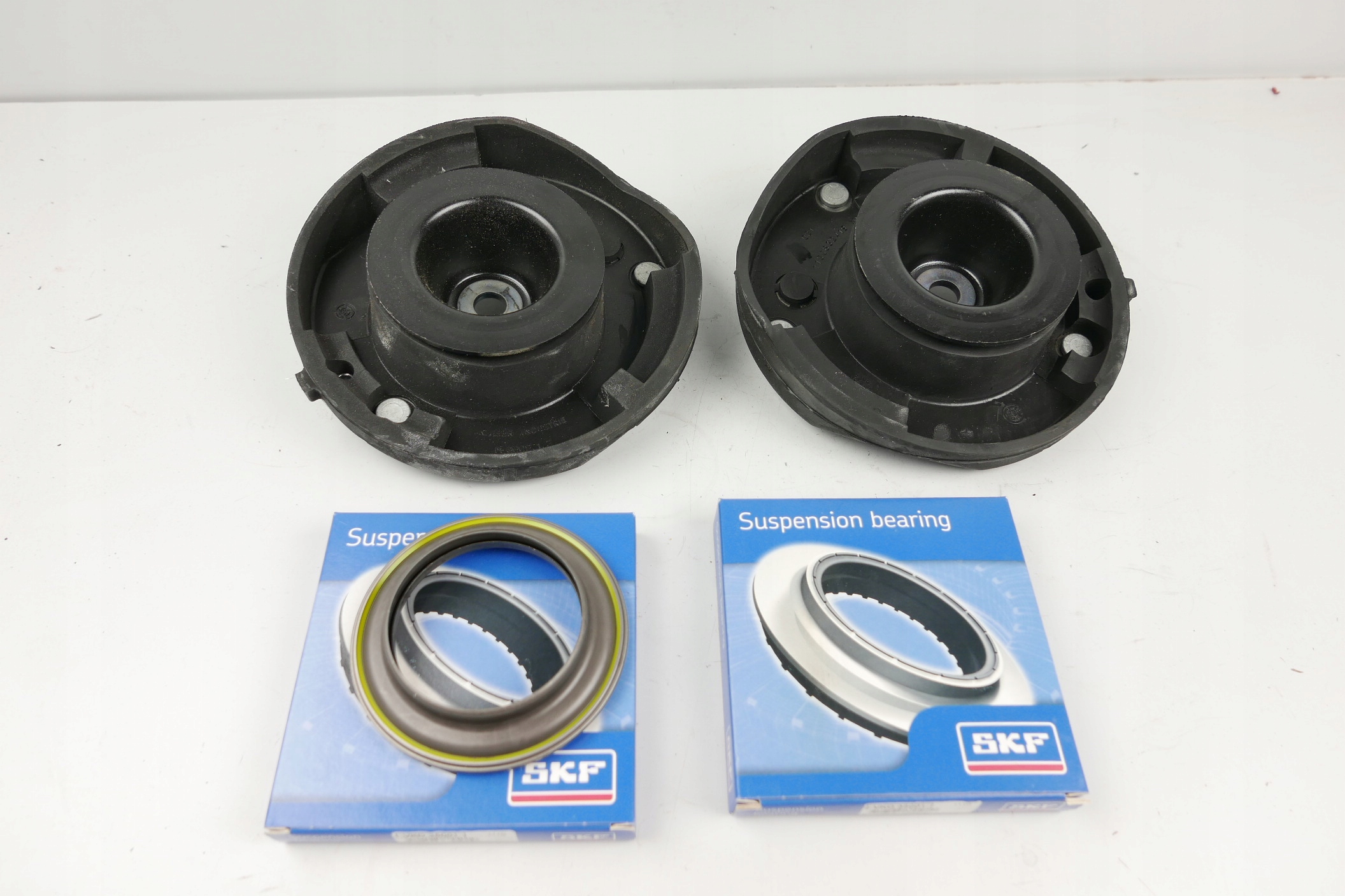 35623 - SKF КРЕПЛЕНИЕ АМОРТИЗАТОРА LAGUNA И L + R