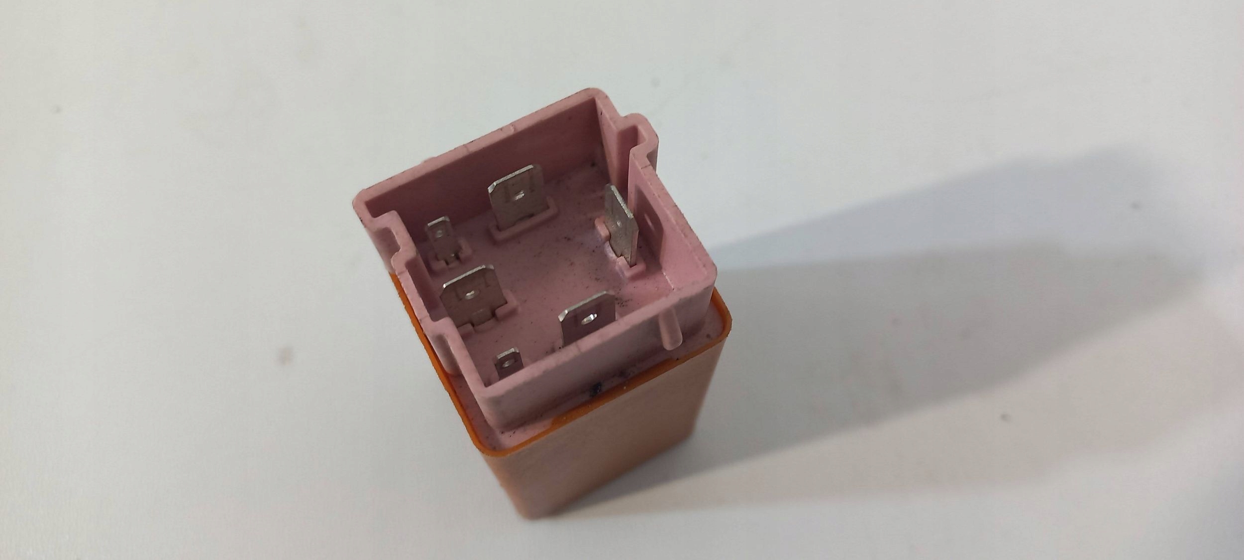 Volvo S70 V70 XC relay 9148300 (P266)