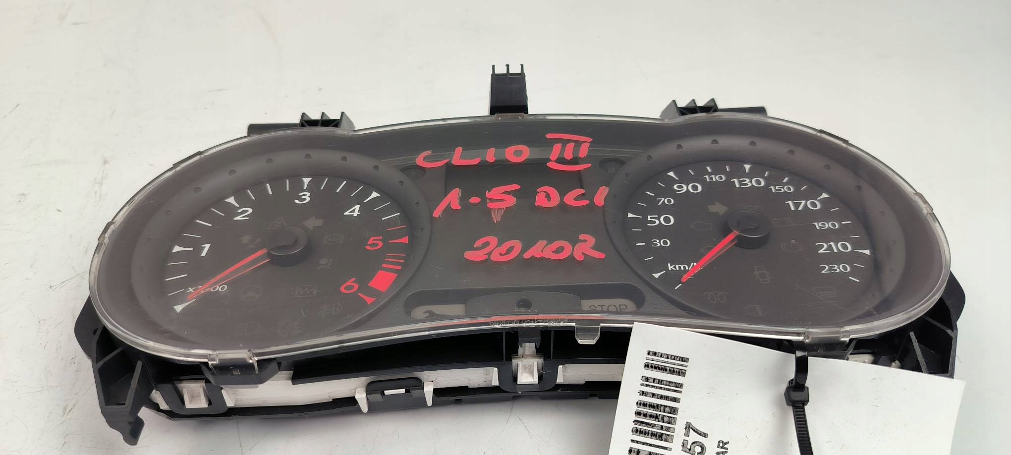dials clock EU 8200820997C RENAULT CLIO III