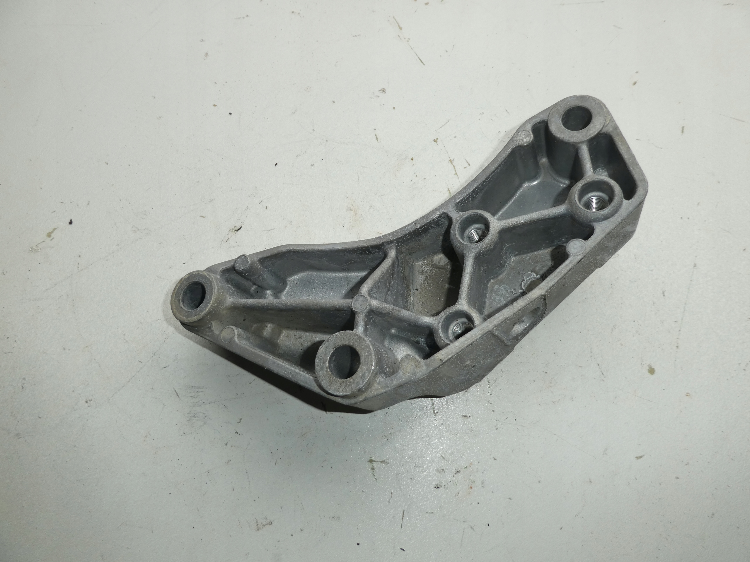 support gearboxes 5N0199117A VW SEAT SKODA