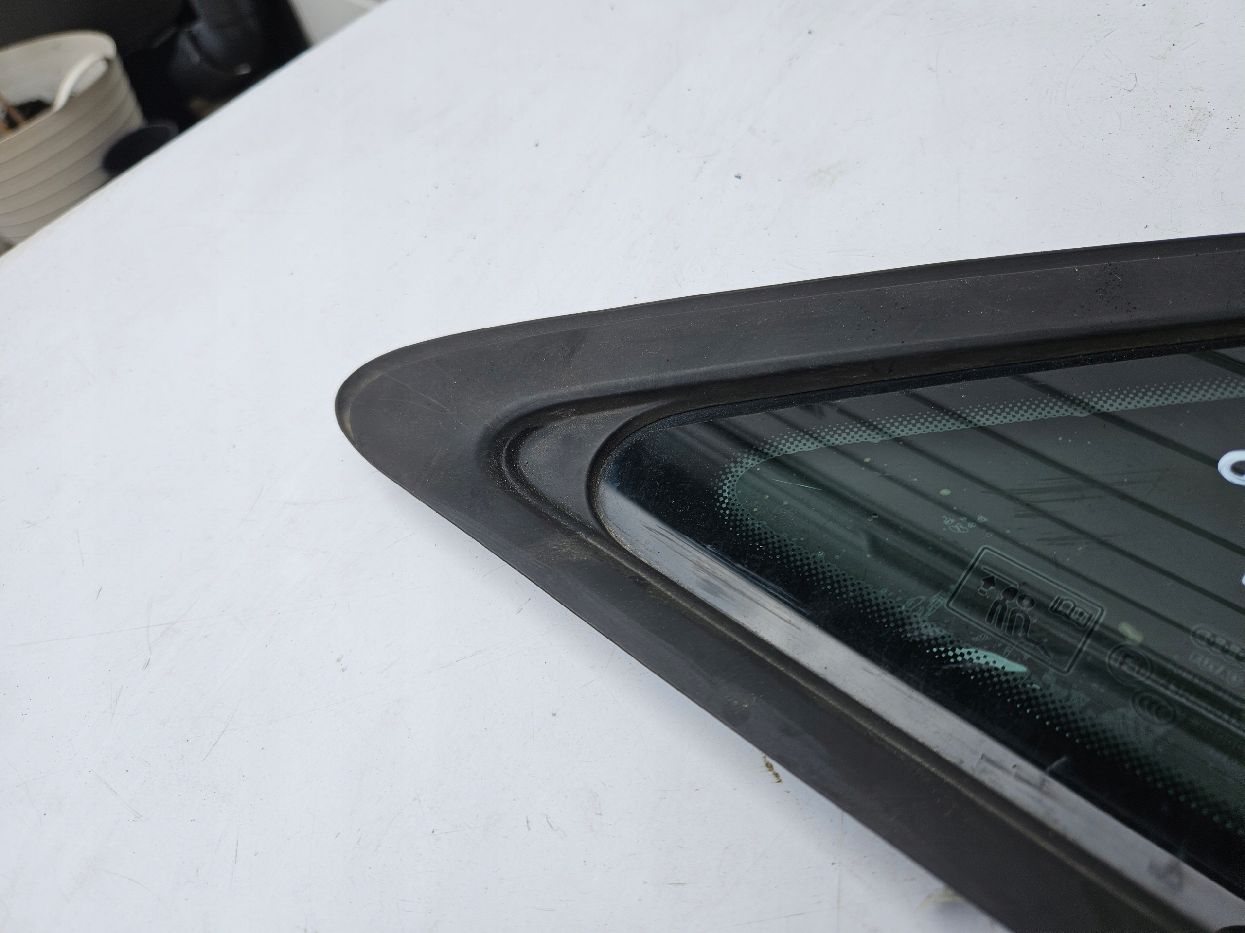 window side bodywork MALA right rear part right rear AUDI A4 B9 sedan