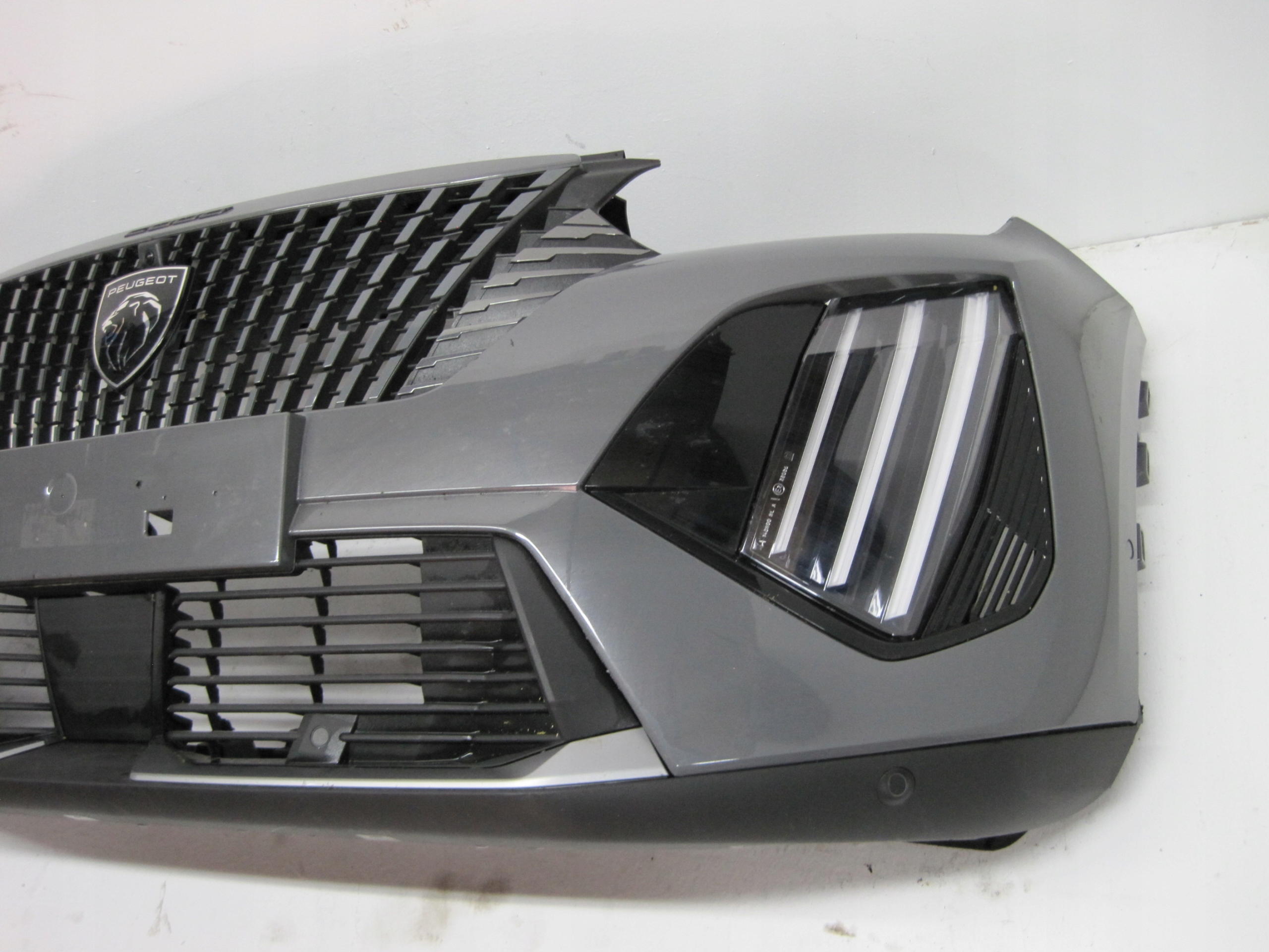 bumper PEUGEOT 2008 24R 6 PDC KAMERA front front