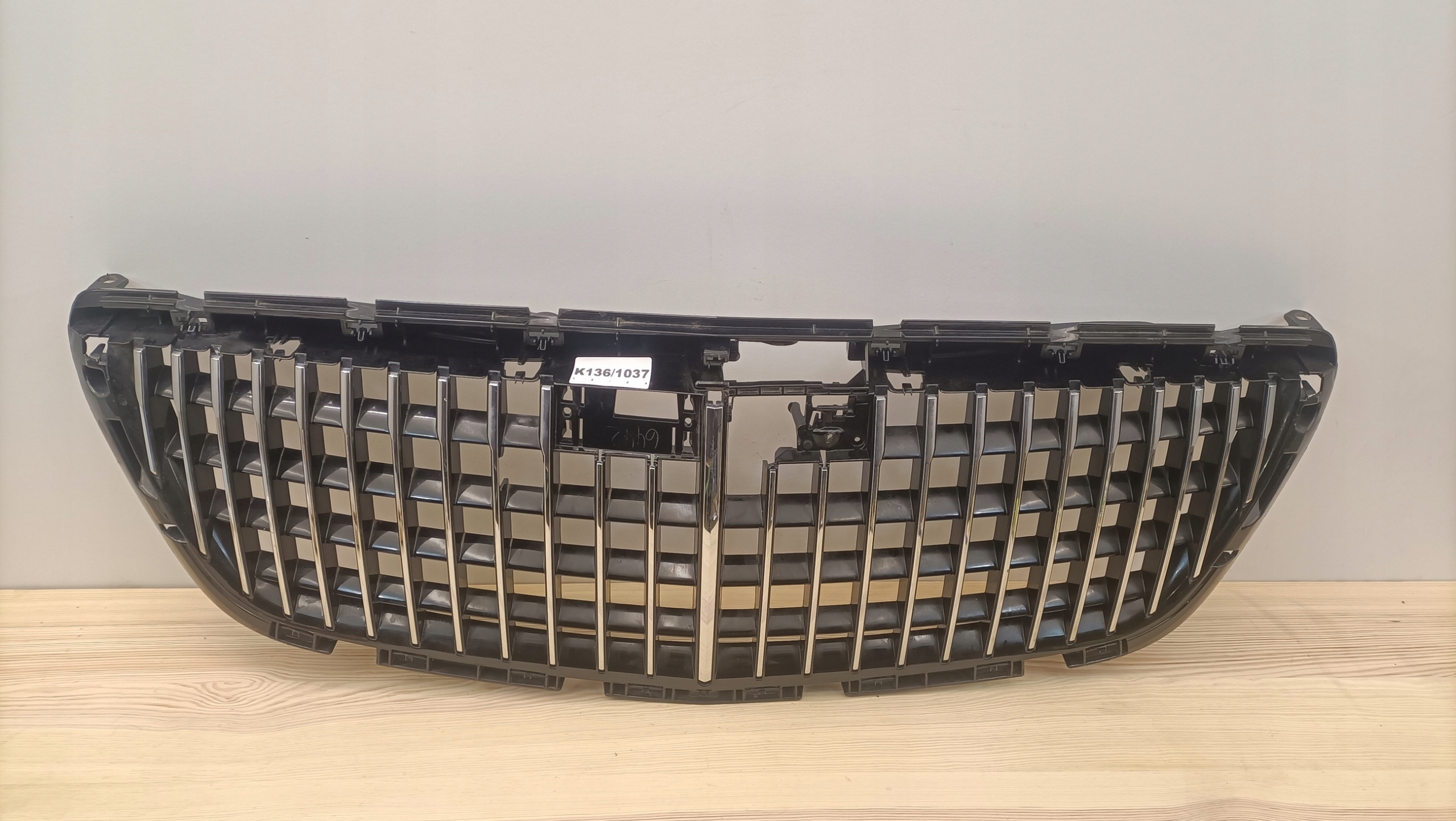 Mercedes-Benz Maybach W240 Kühlergrill FRONTGRILL Kühlergitter A2228805202 - Thumbnail 1