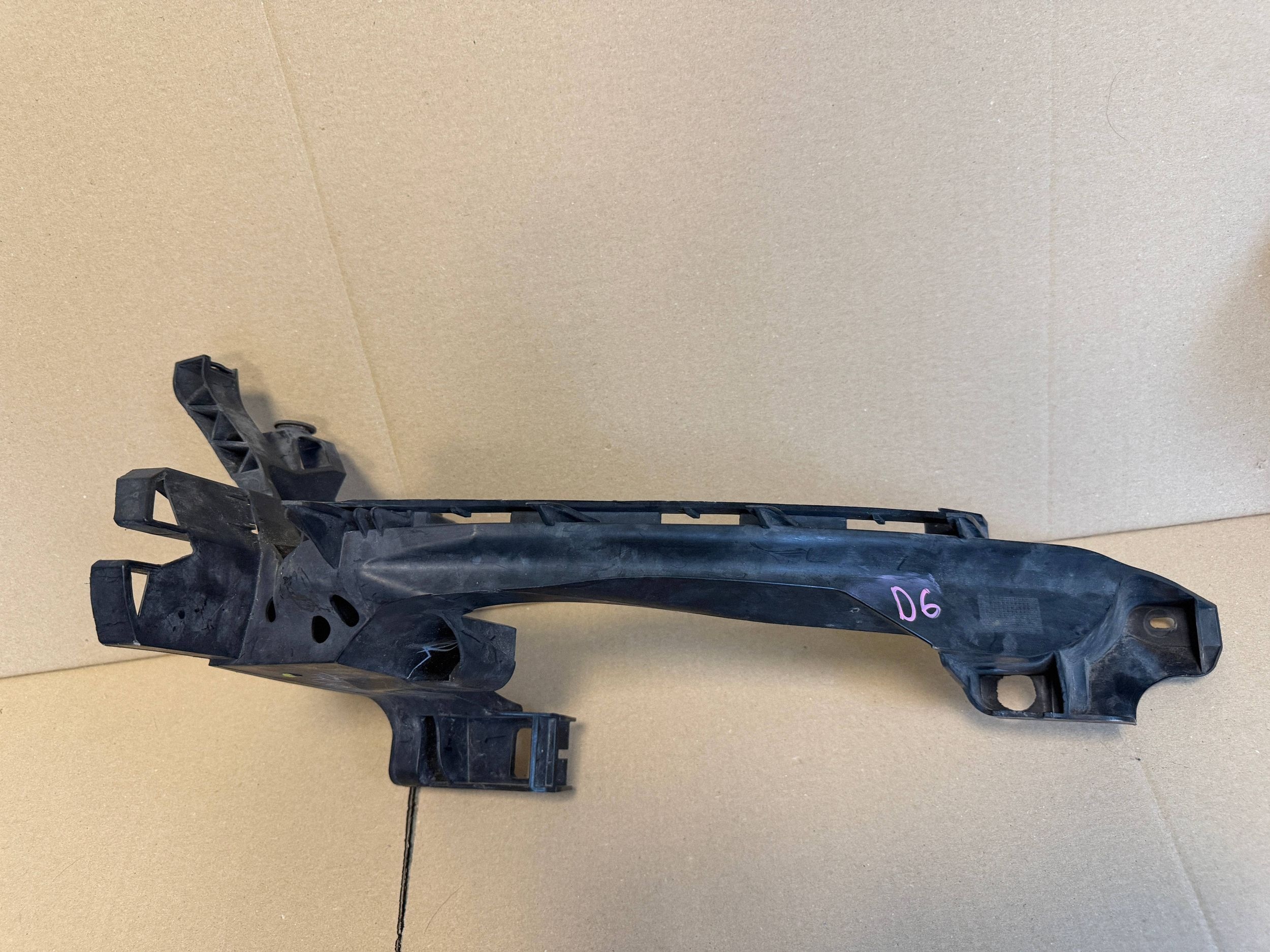 AUDI Q5 II 80A Gauche Support plaque REFLEKTORA Avant 80A805607B