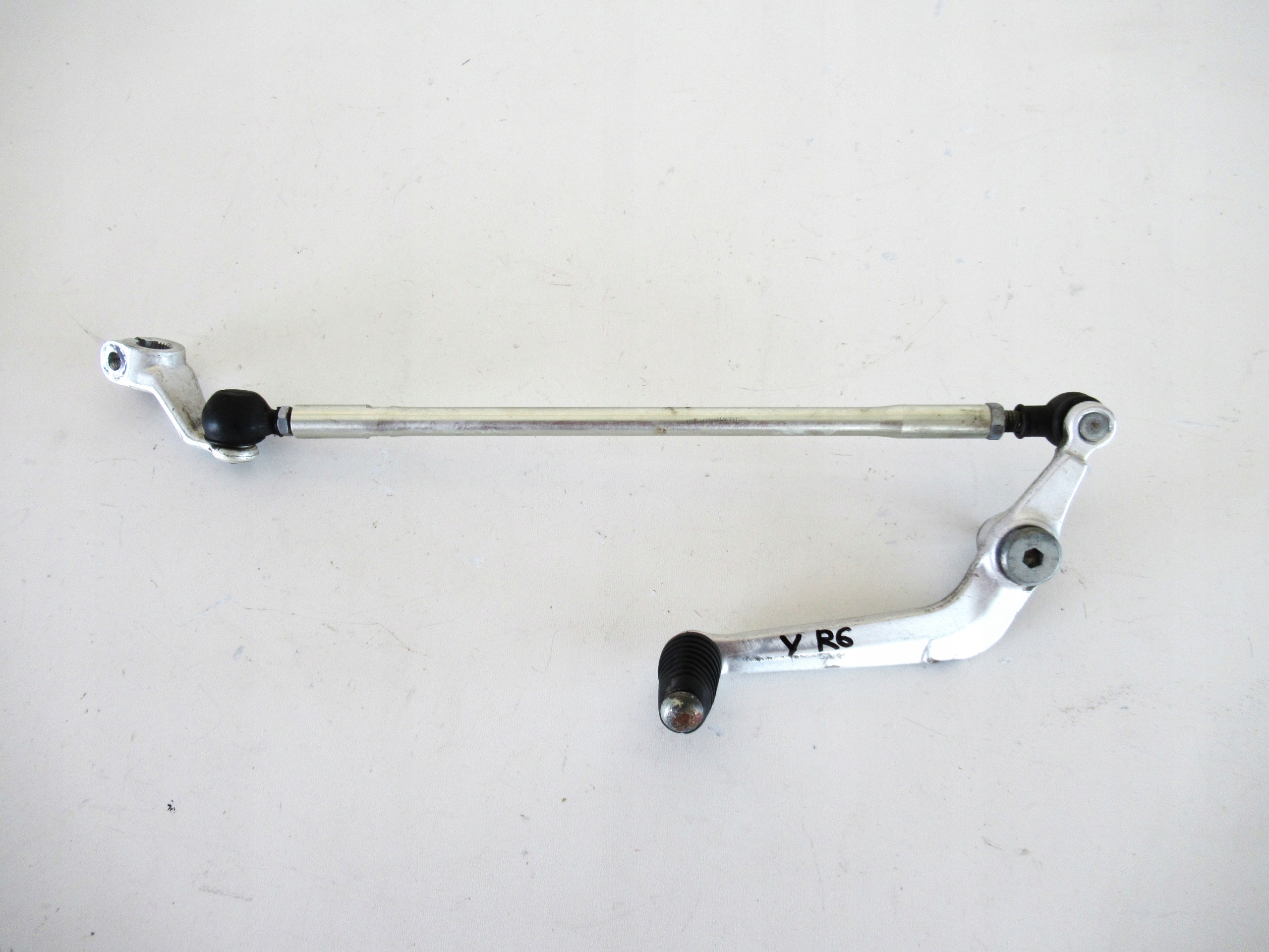 123410103677 - Важіль перемикання передач YAMAHA R6