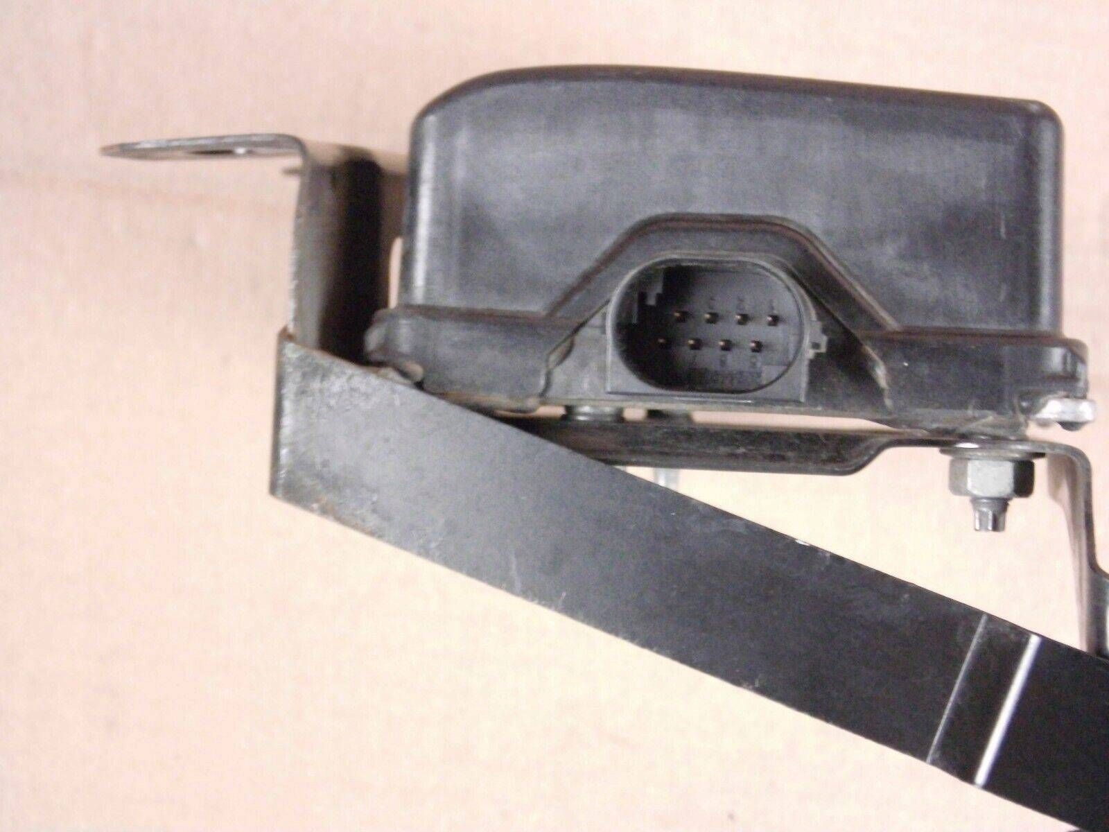 Mitsubishi Outlander III sensor odleglosci distronic radar 8638A114