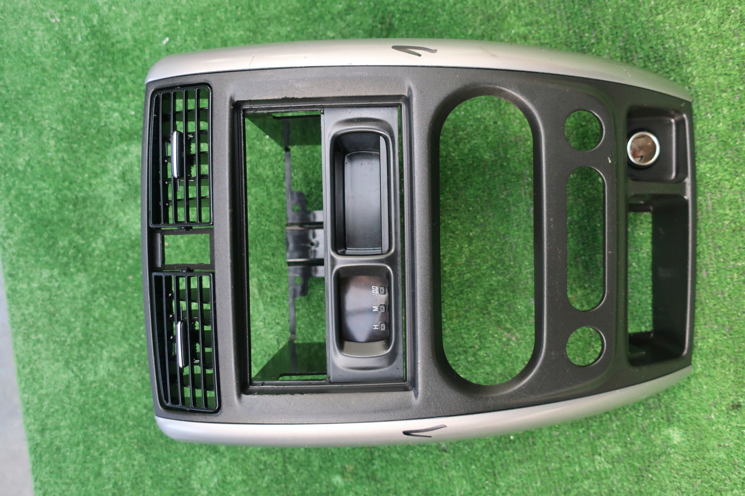 frame RADIA clock SUZUKI JIMNY 2005> 1DIN