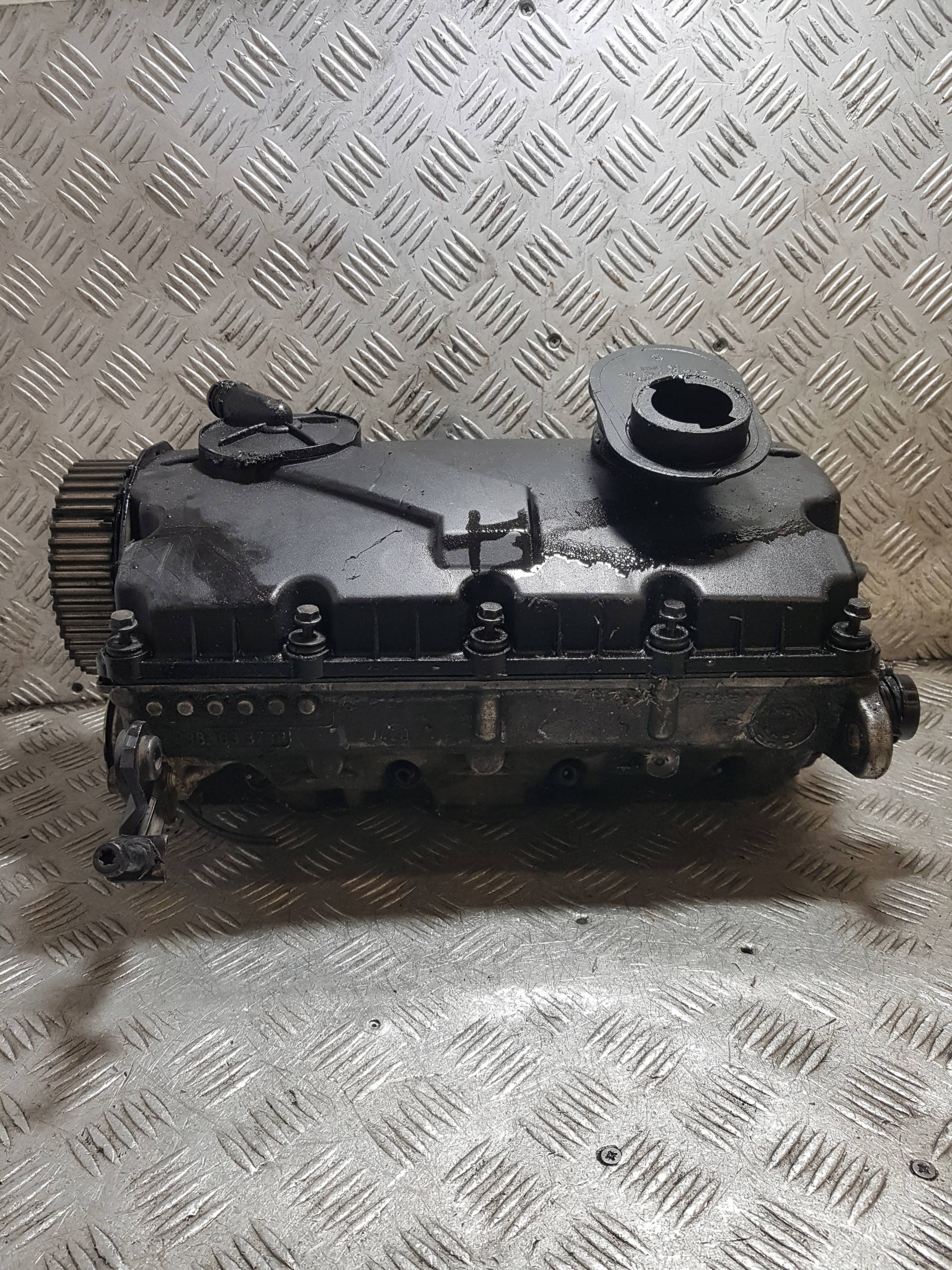 head. complete VOLKSWAGEN PASSAT B5 038103373R