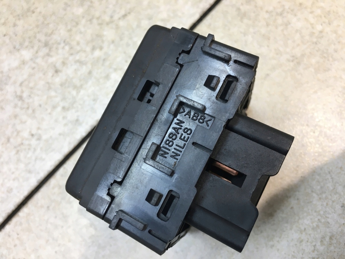 mirror control switch button NISSAN MURANO and Z50