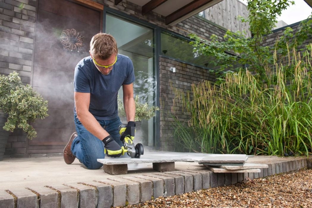 Ryobi R18AG7-0 угловая шлифовальная машина 125 мм 18 в