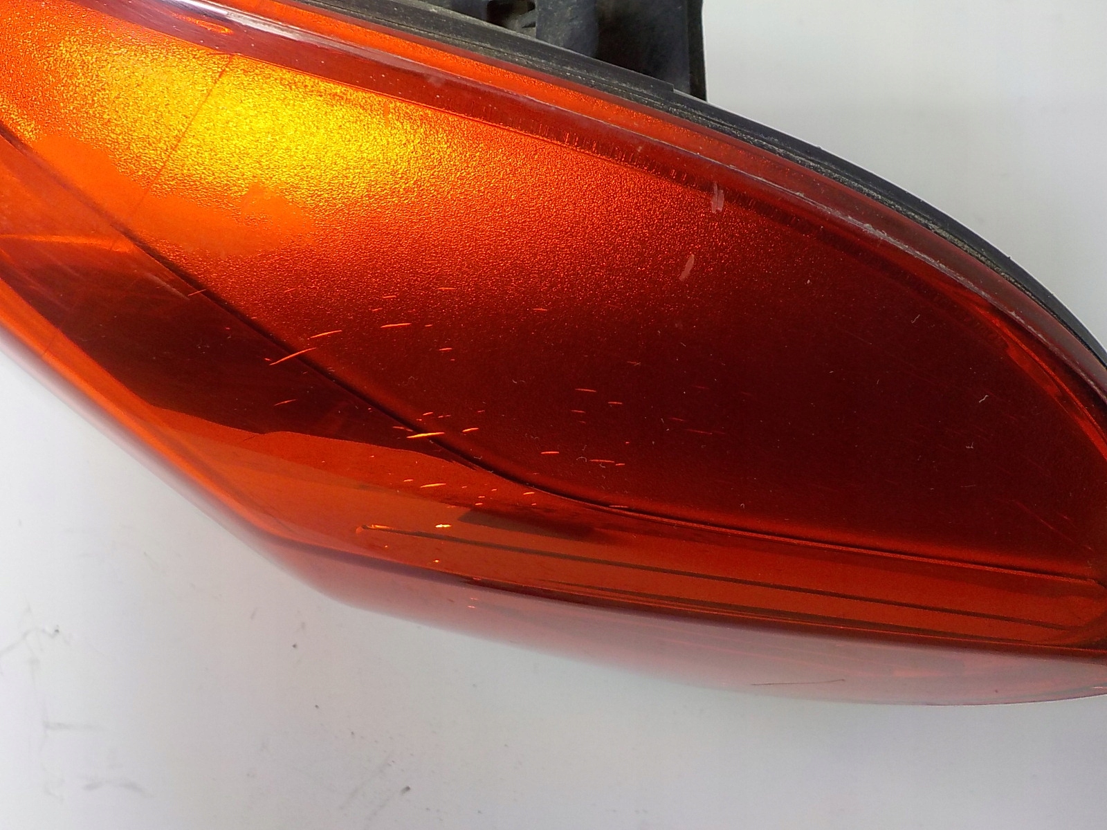 VOLKSWAGEN TIGUAN and light right rear part rear