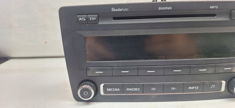 RADIO SKODA OCTAVIA II 1Z0035161F