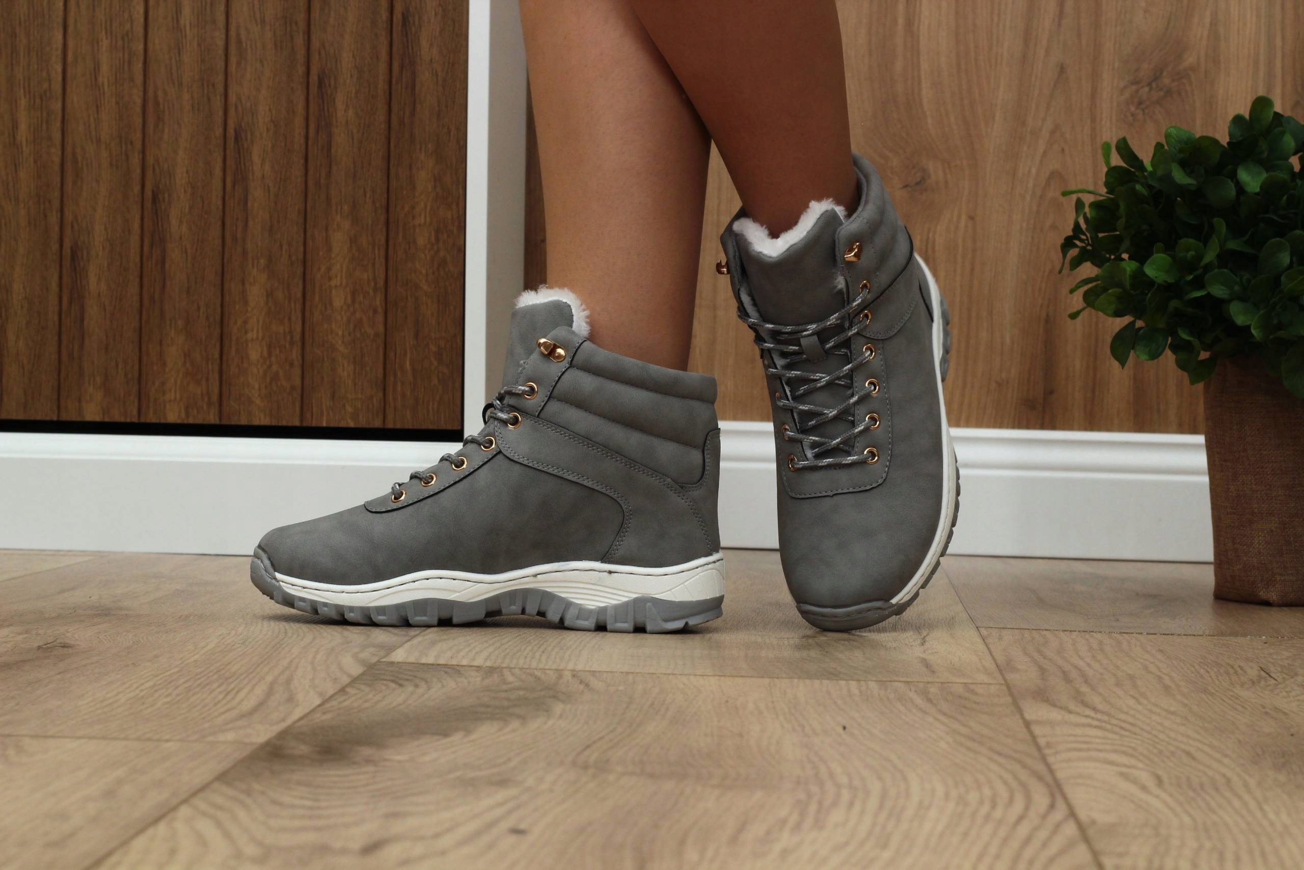 ZIMOWE TRAPERY OCIEPLANE TREKINGOWE ŚNEGOWCE Rozmiar 37