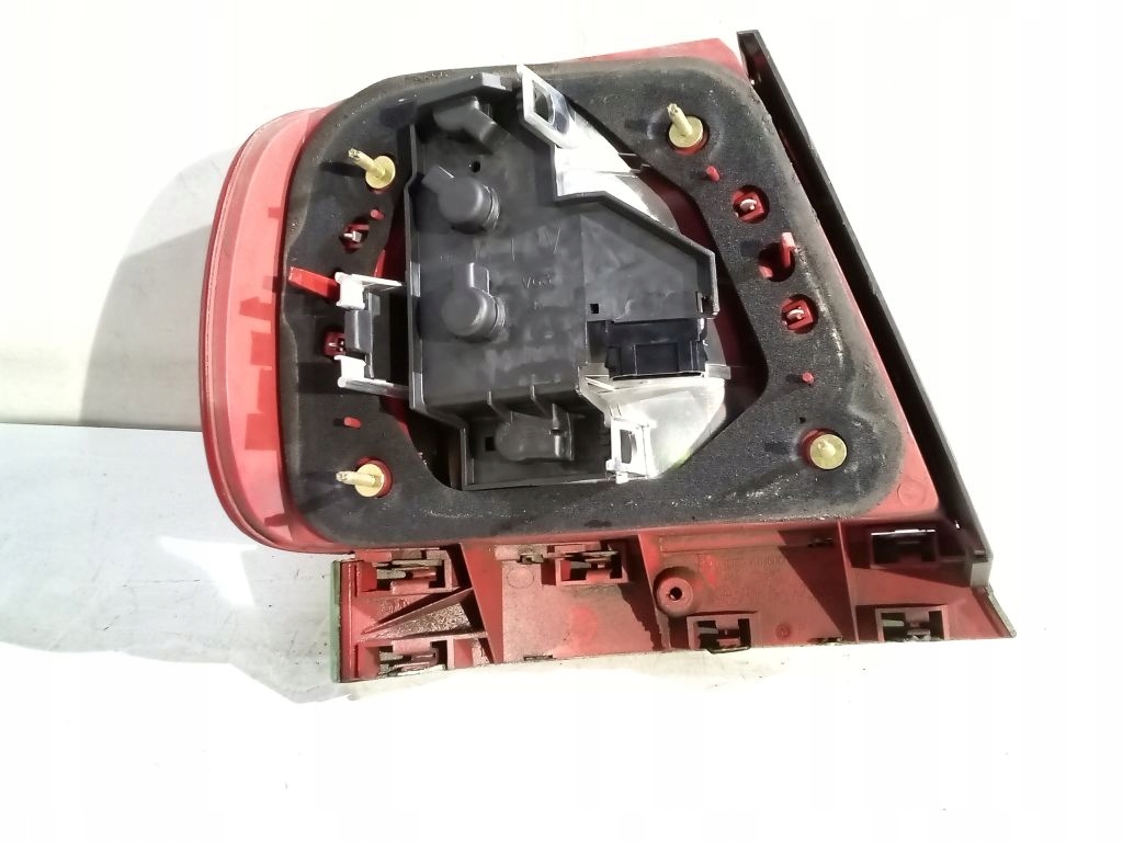 Audi A4 B5 sedan light right rear part rear