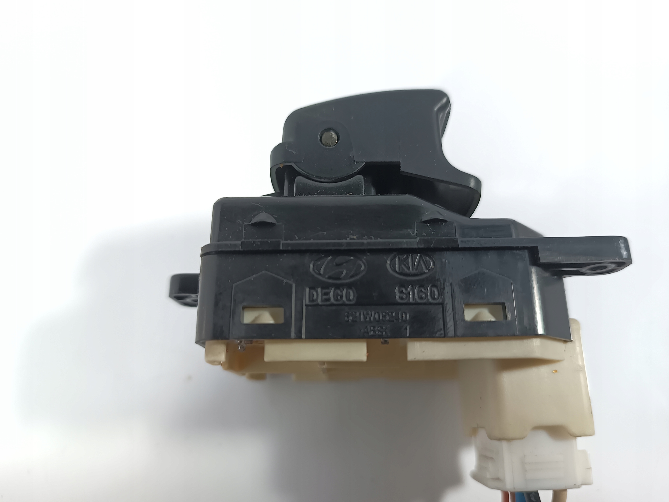 Kia Picanto 1 and 03-11 PANEL regulation REGULACJA button windows 621W05240