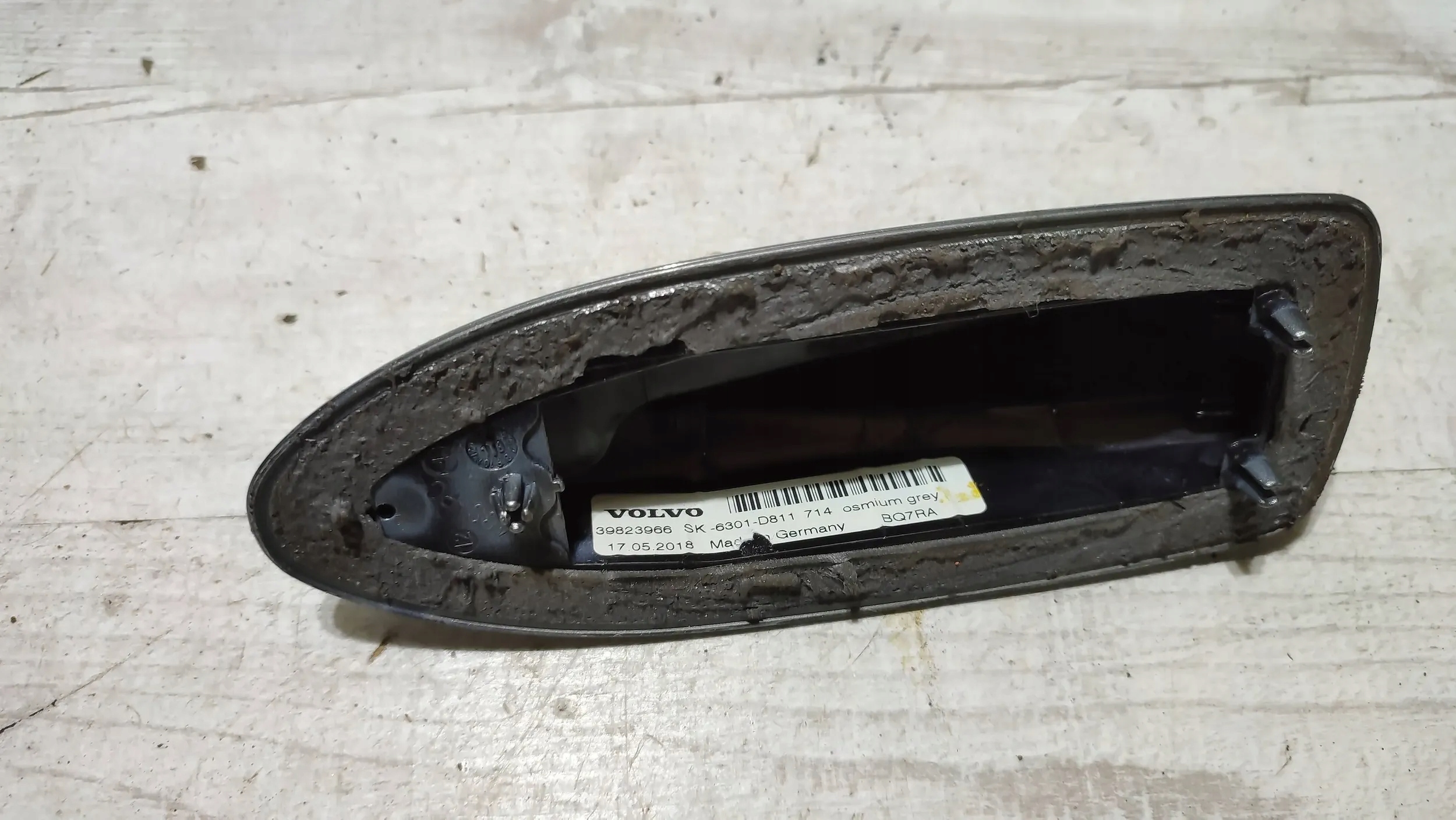 Volvo V40 II 2018r Blende Abdeckung anteny dachowej