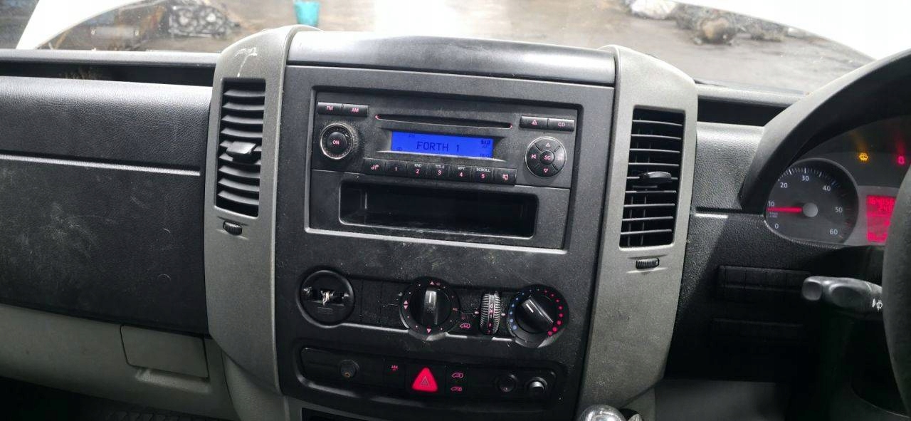 Radio samochodowe Volkswagen Crafter 2010 2E0057158K