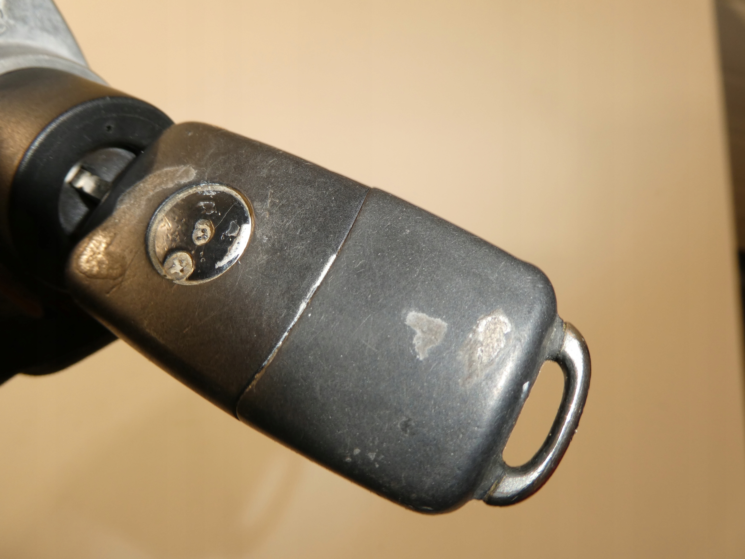 ignition + key VW PASSAT B5 4B0905851B
