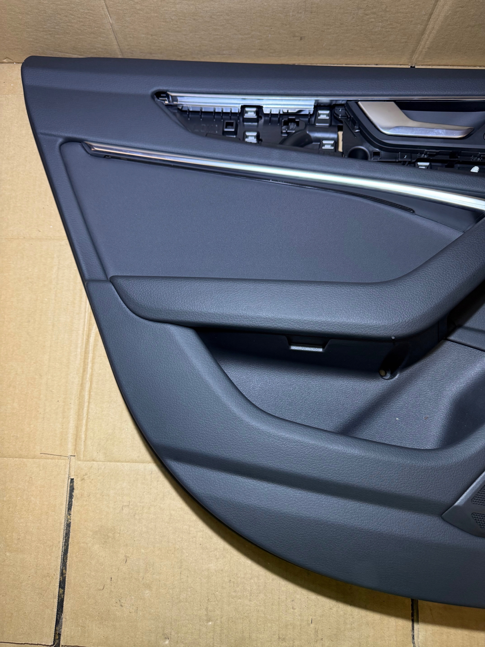 AUDI A6 C8 side door upholstery left rear part 4K0867377