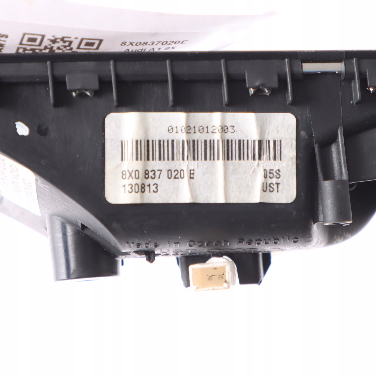 Audi A1 8X внутренняя ручка двери 8X0837020E