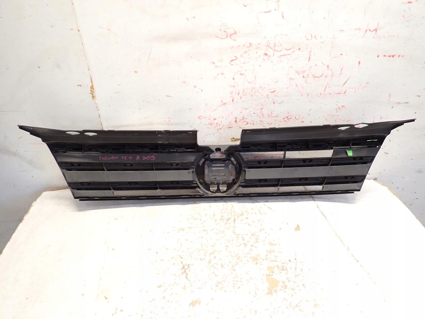 Grill VW TIGUAN II 2015- 5NA853653A