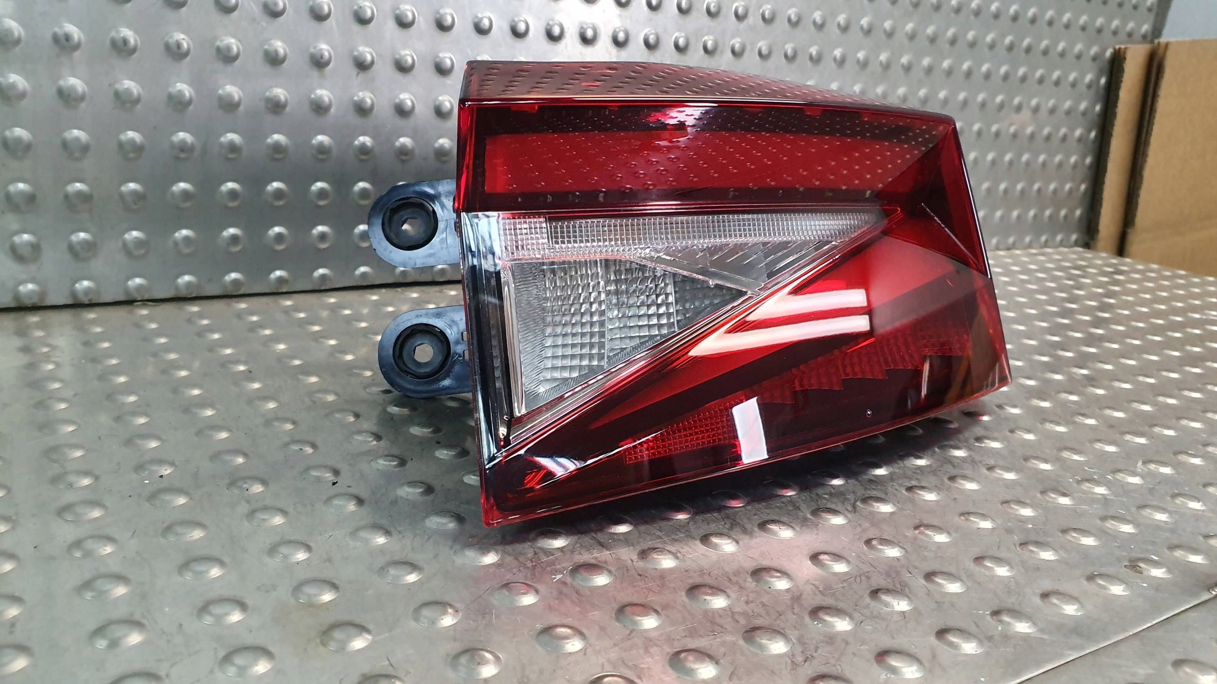 light rear part right SKODA ENYAQ 20- 5LA945208A