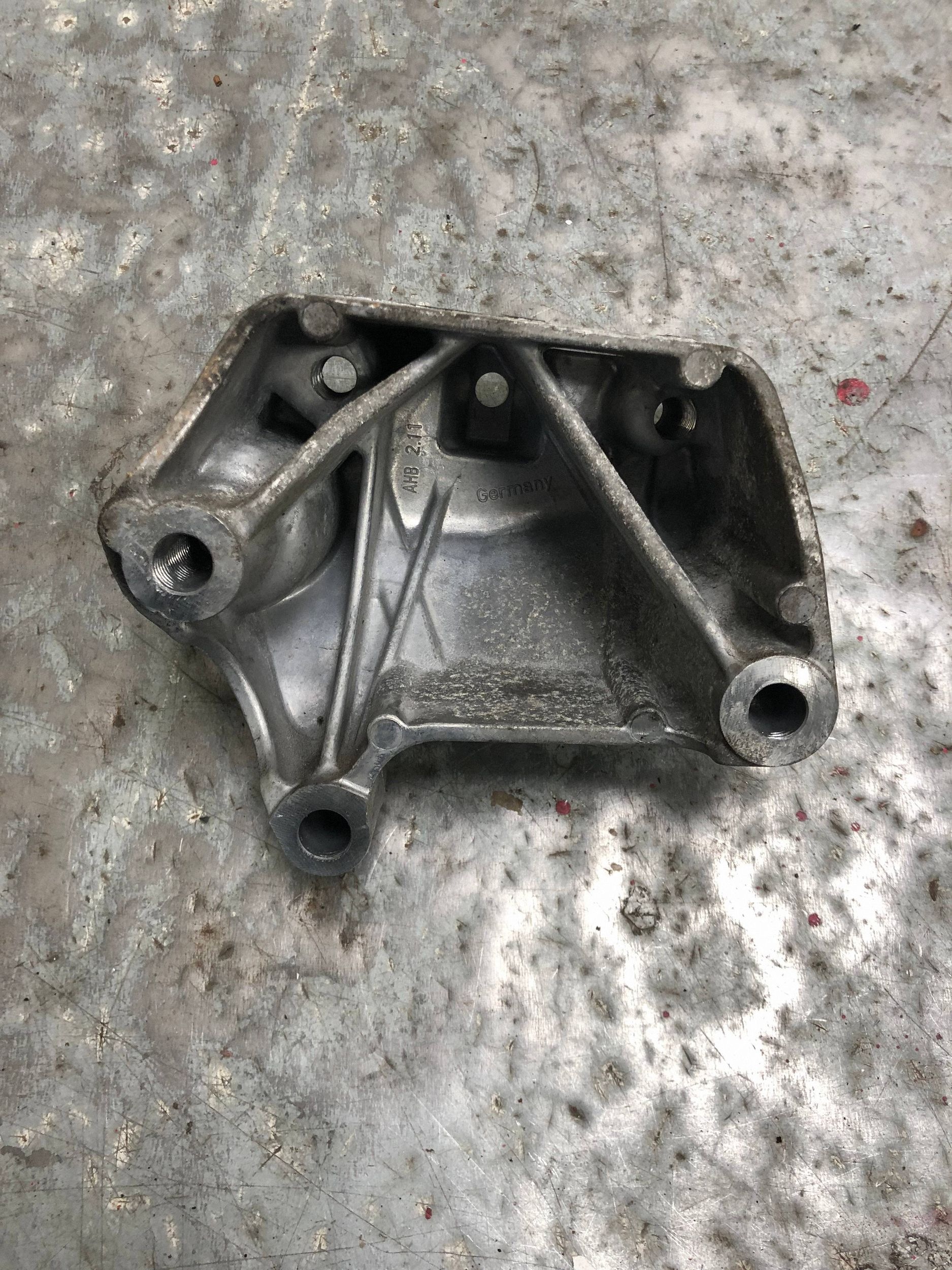 supporto cambio ingranaggi AUDI A3 8P LIFT 1K0199117AH