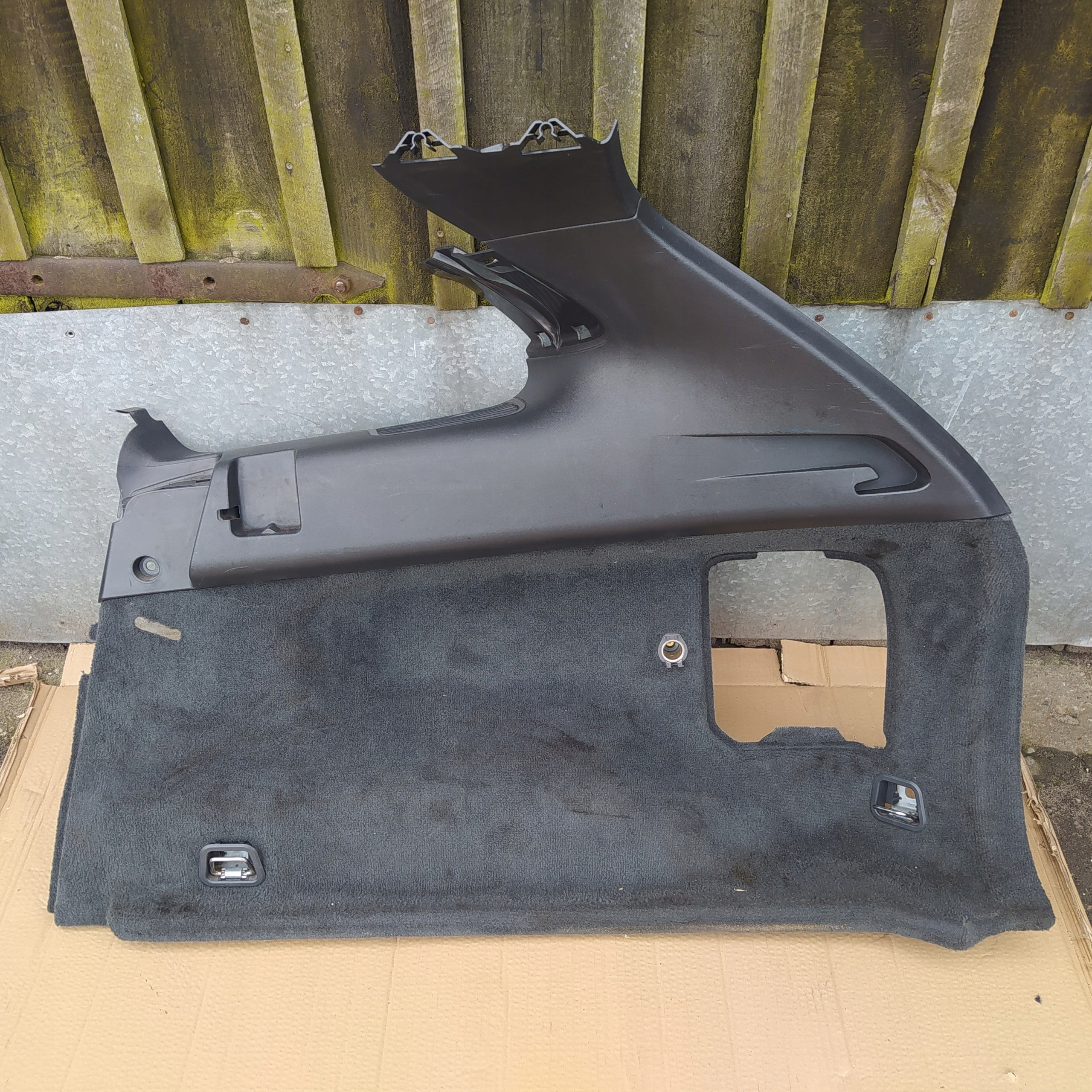 VOLVO XC60 I 08- BOCZEK BAGAŻNIKA PRAWY TYŁ TAPICERKA 30721203