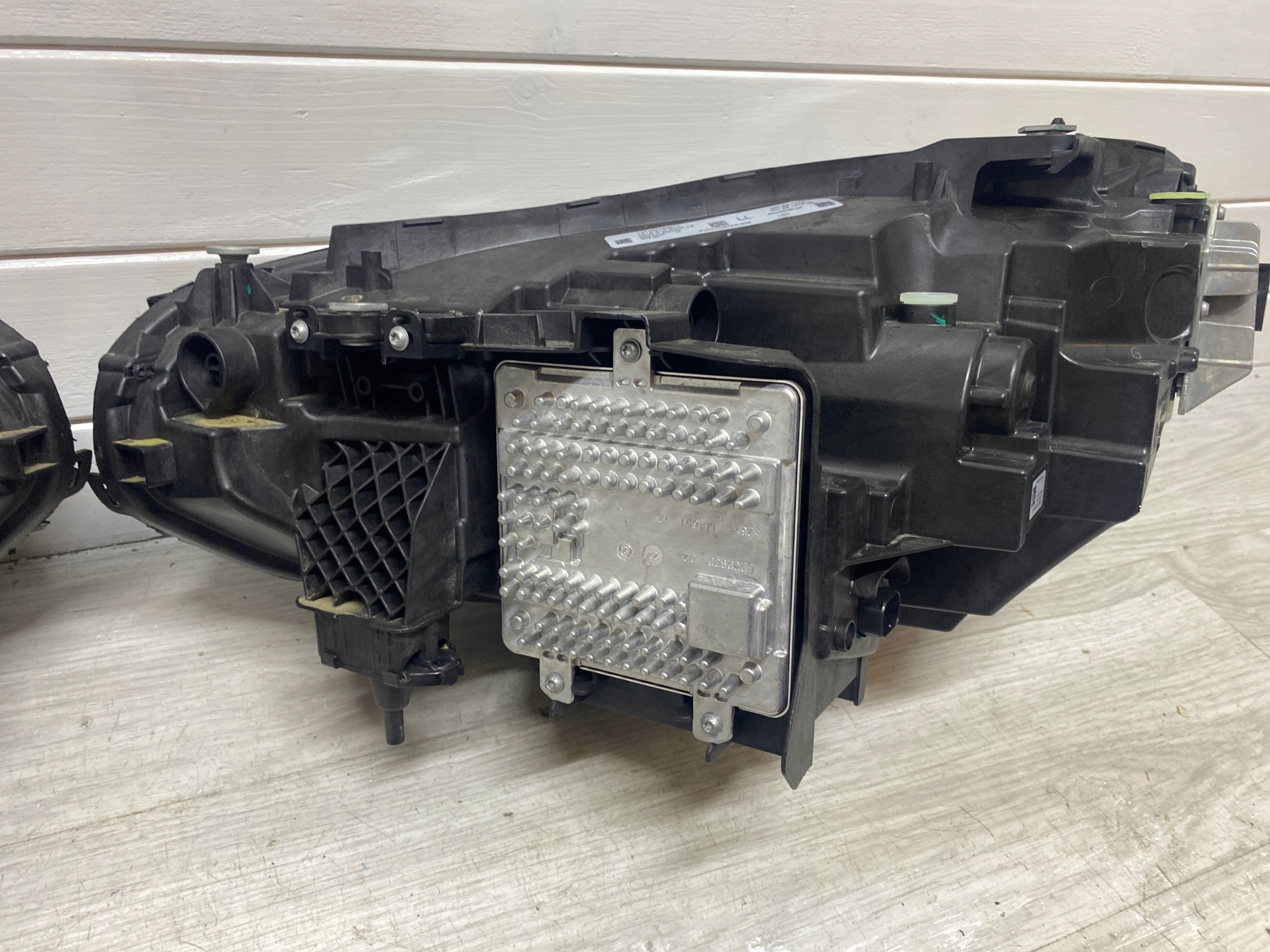 BMW 2 G42 light FULL LED ADAPTIVE left + right ZLOTA GOLD 5A03E38
