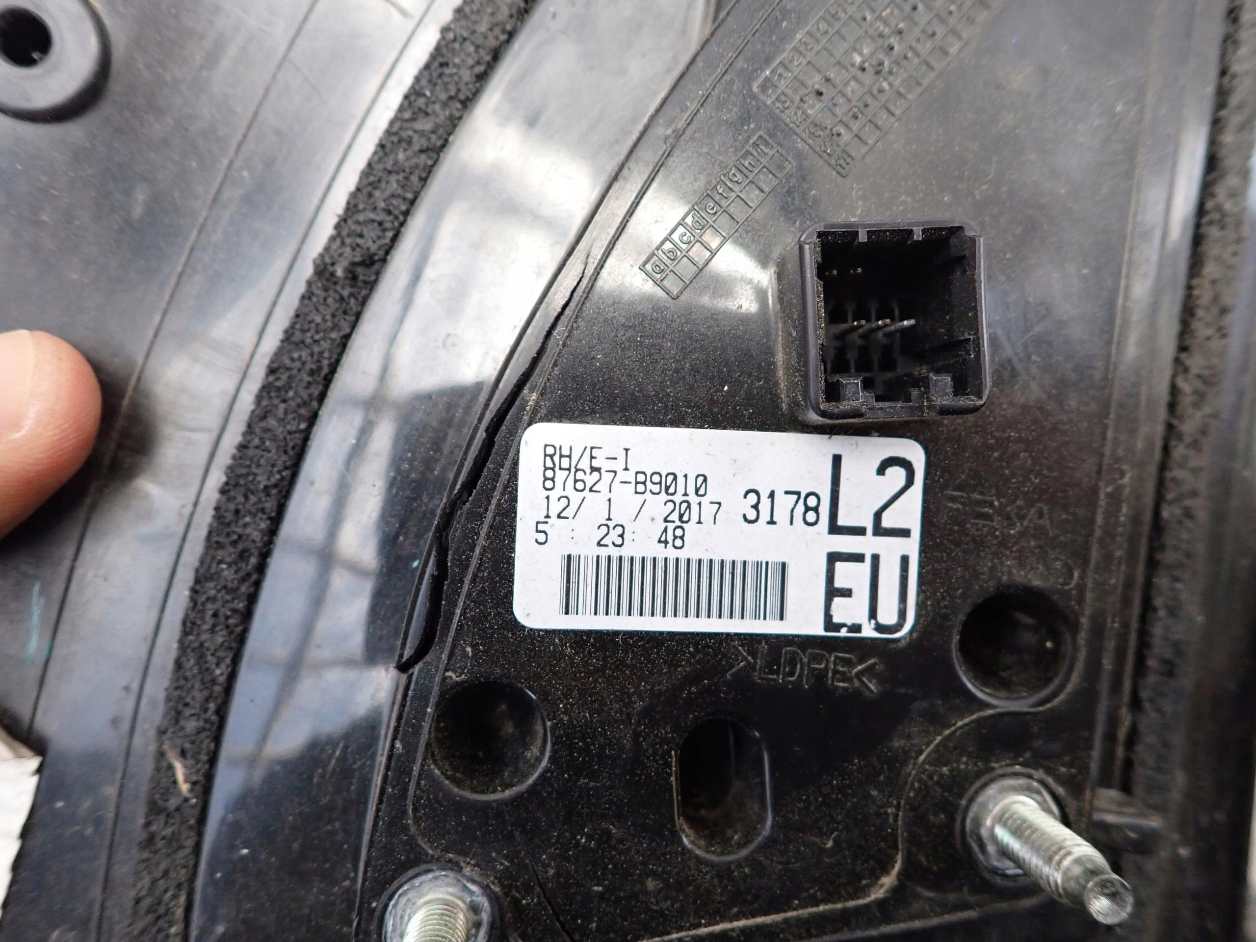 HYUNDAI I10 II 13- mirror right 5PIN 87627-B9010
