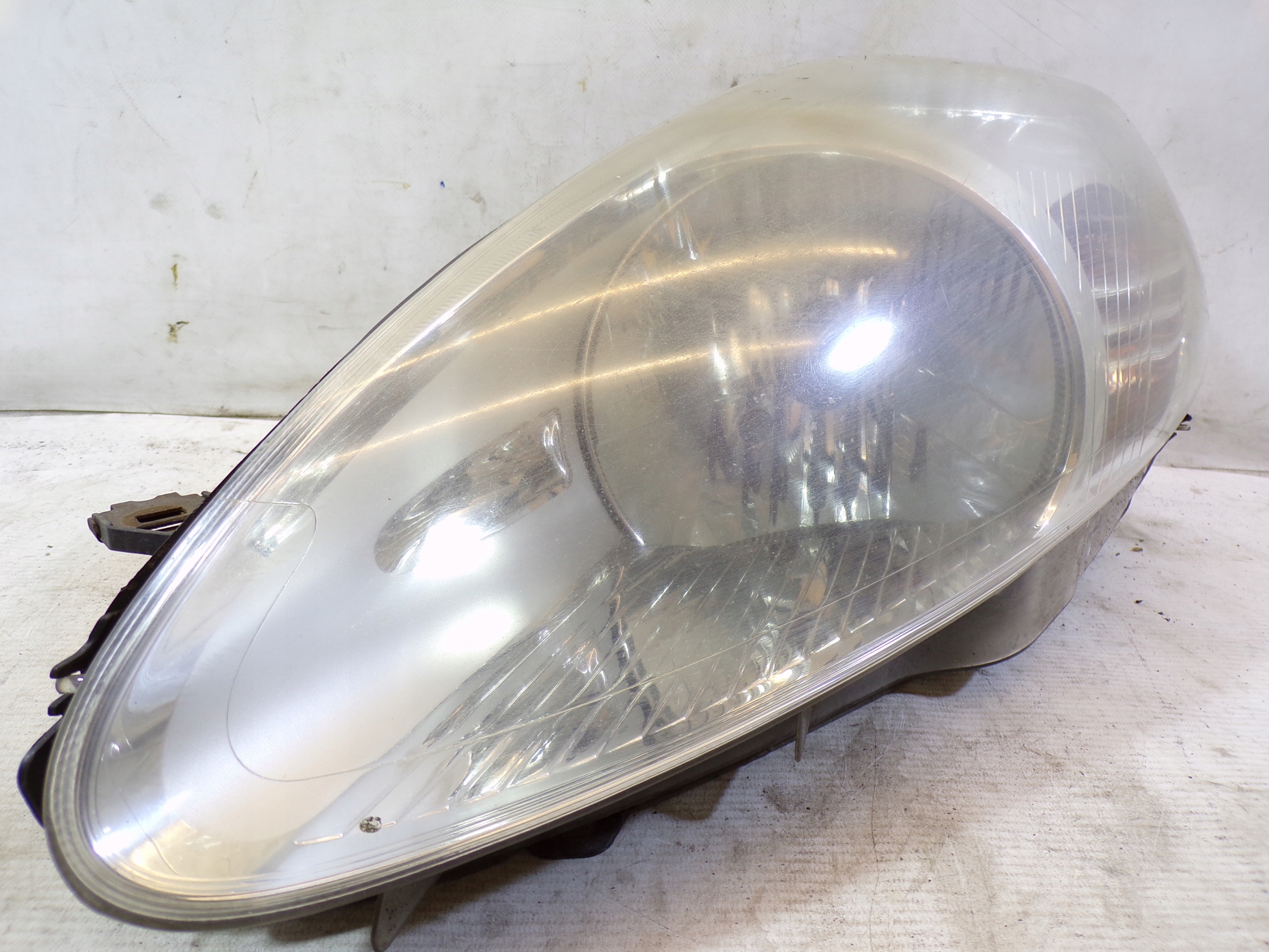 light front front left FIAT GRANDE PUNTO (K)