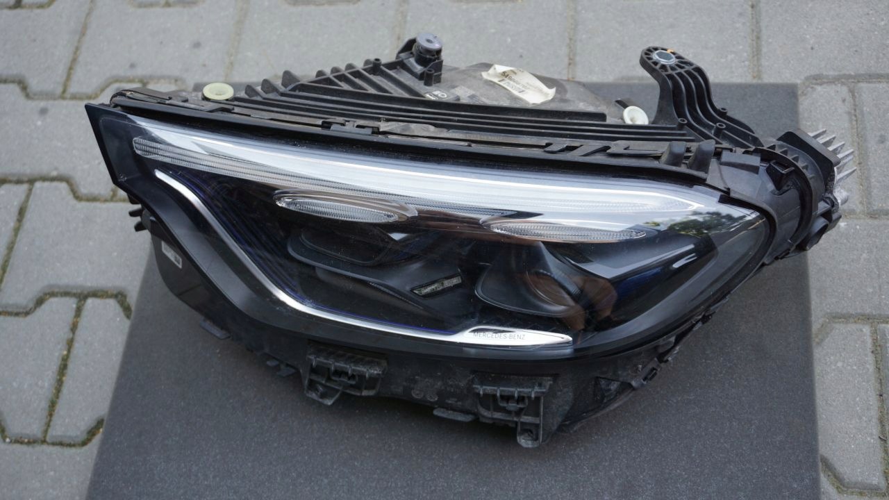 MERCEDES GLC X 254 - left light DIGITAL LED EUR