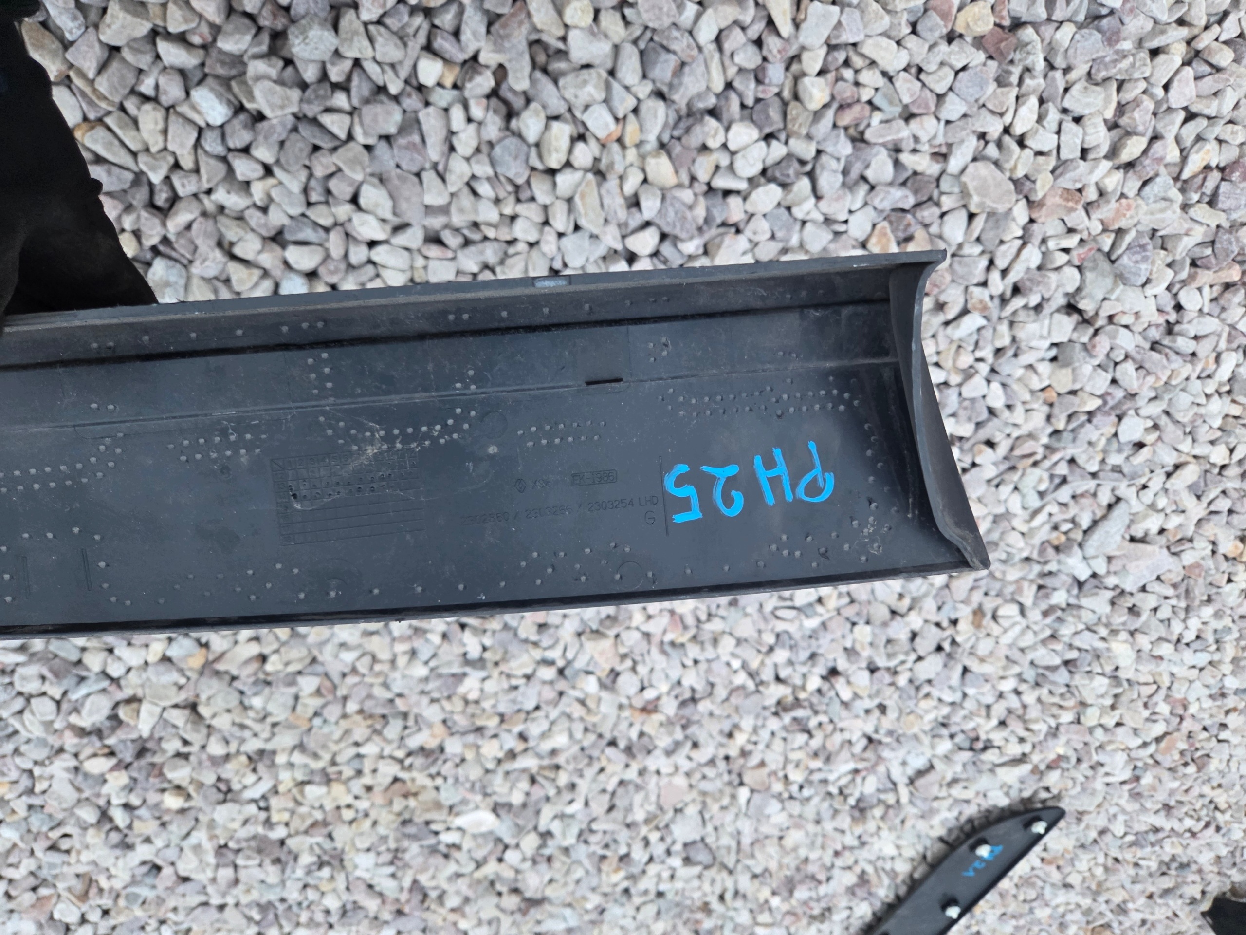 moulding door right front front right Renault Clio IV