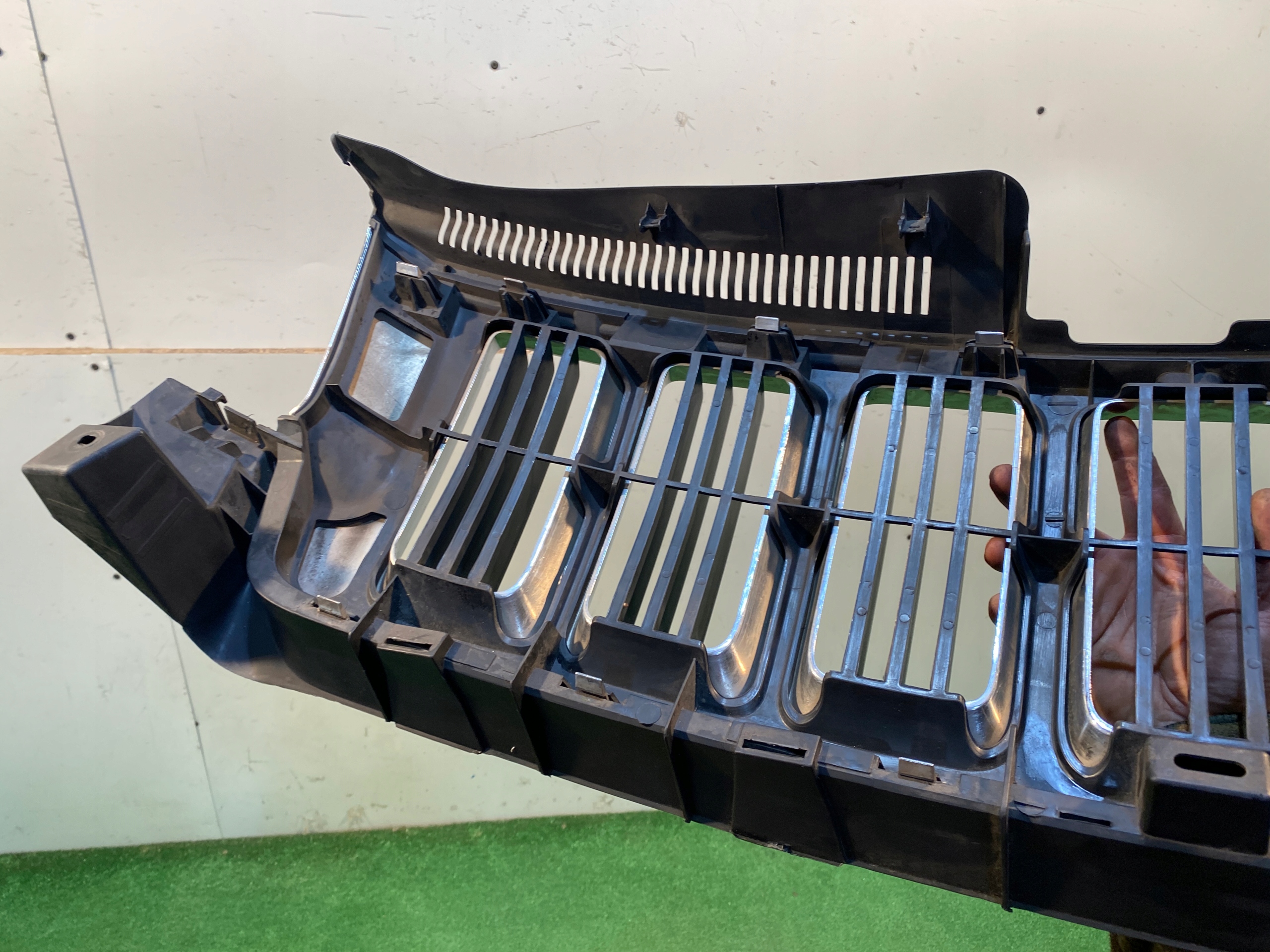 Jeep Cherokee J Kühlergrill FRONTGRILL Kühlergitter EEWK220102 - Thumbnail 12