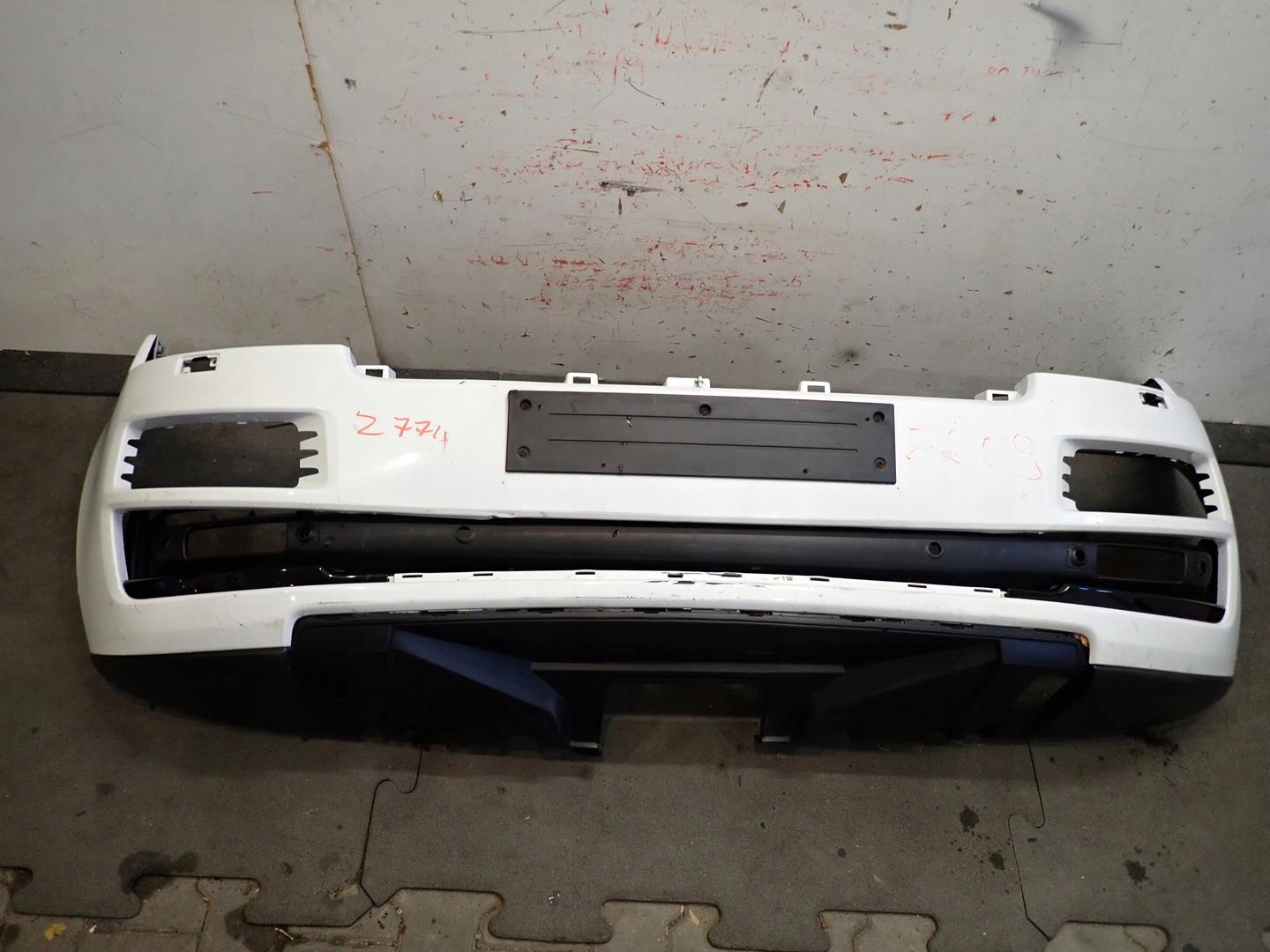 bumper front front LAND ROVER VOGUE 2012
