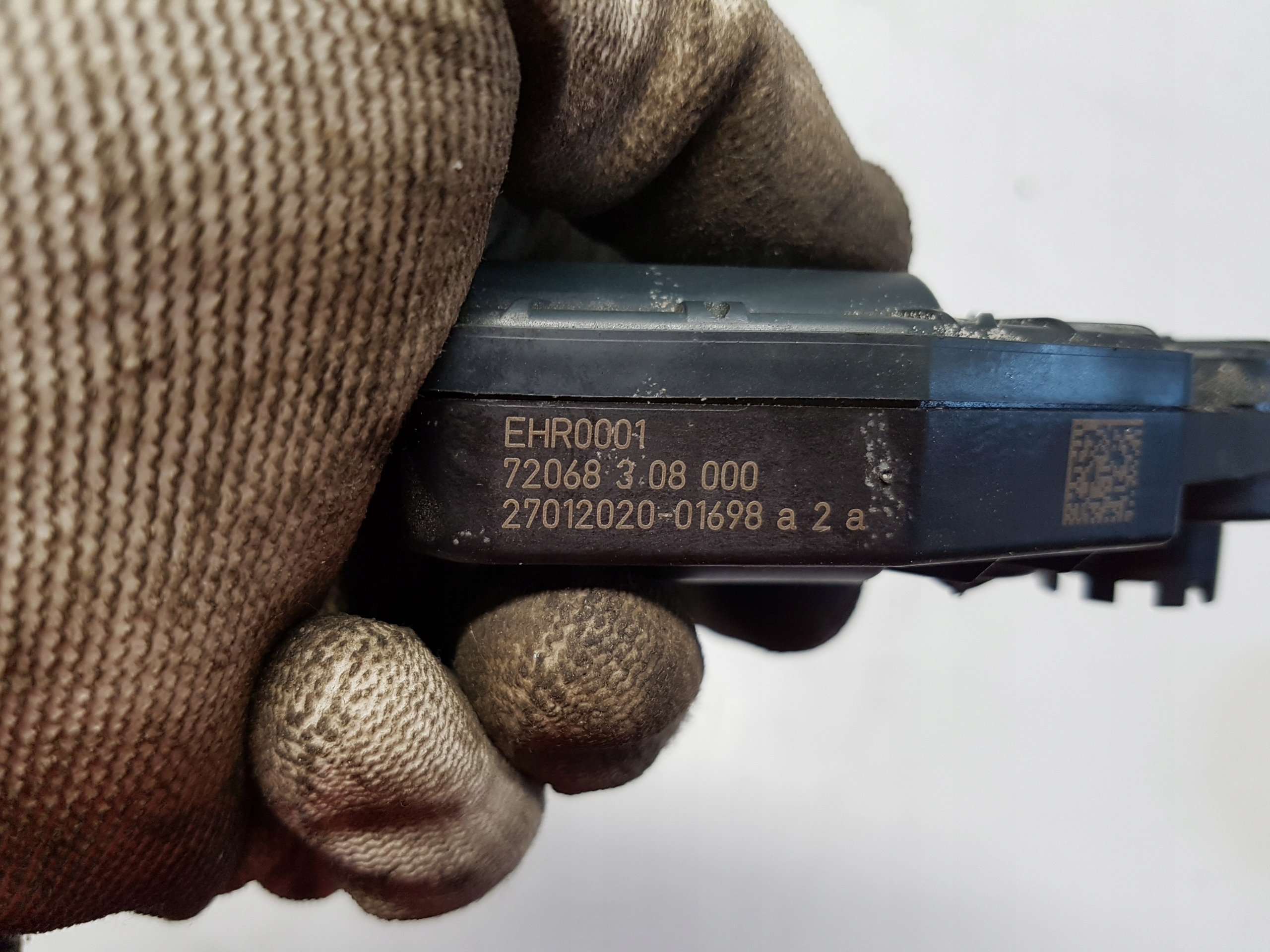 BMW G20 330e engine regulator rolety zaluzji