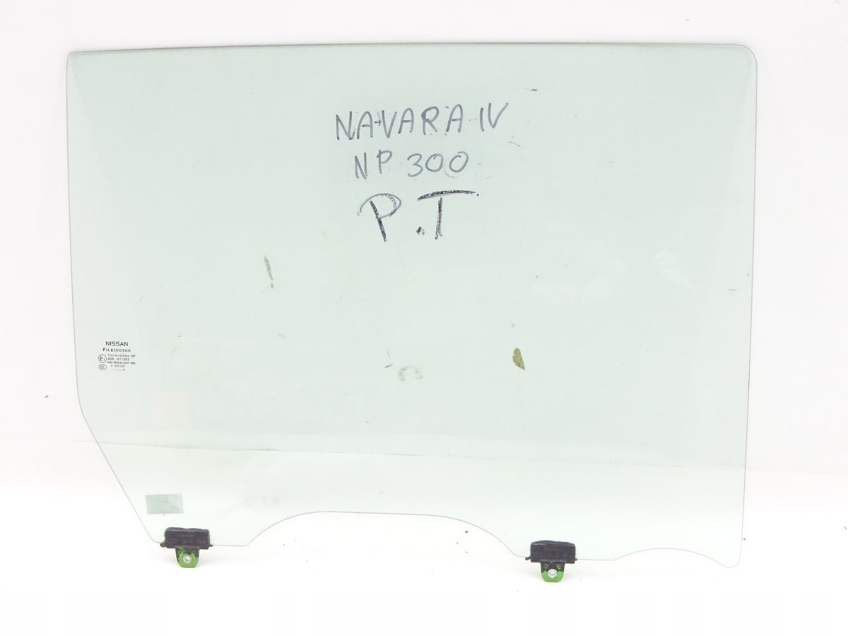 NISSAN NAVARA IV D23 14-скло правої задньої двері 4D
