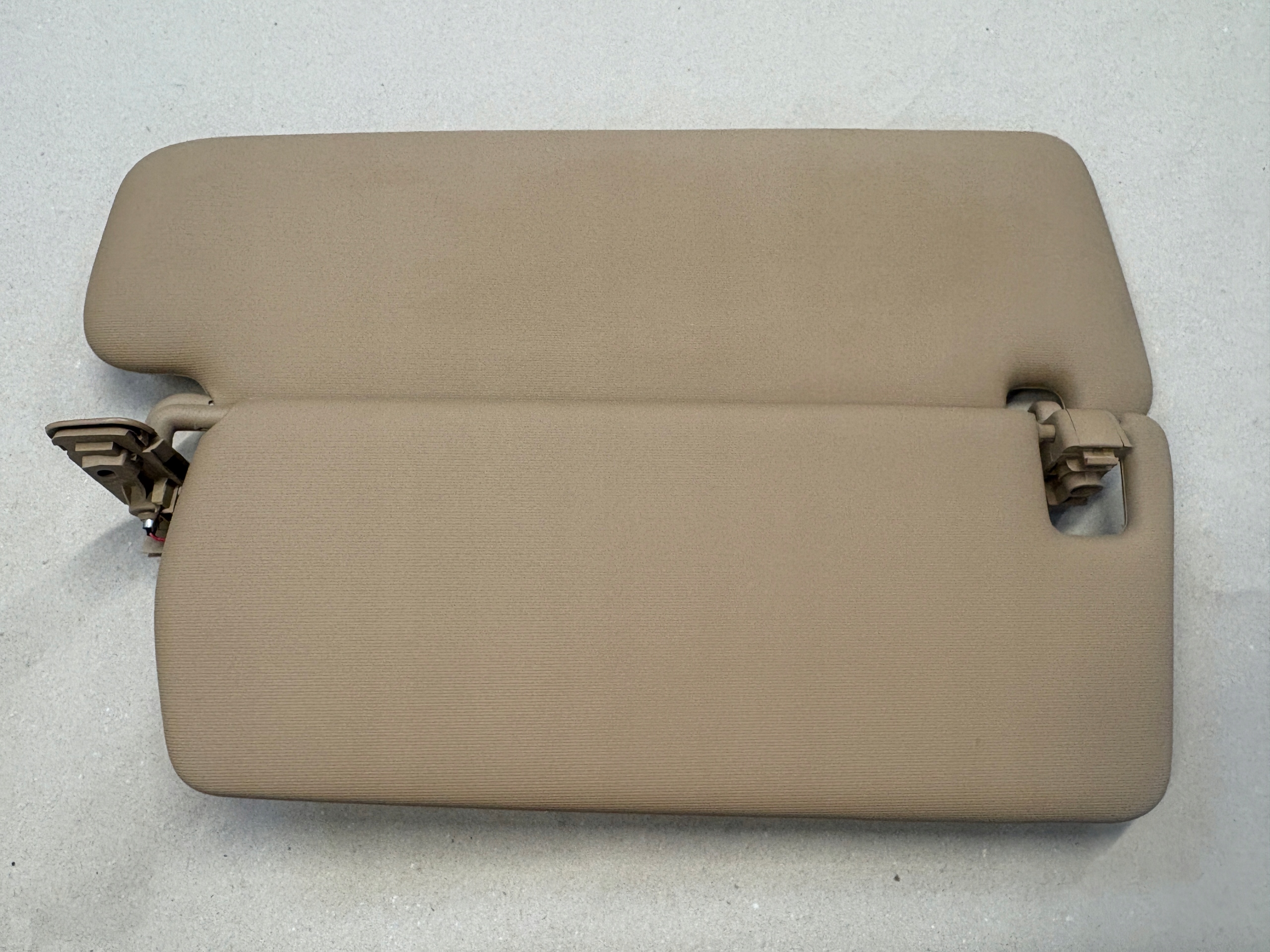 PORSCHE CAYENNE 7P 92A cover PRZECIWSLONECZNA left
