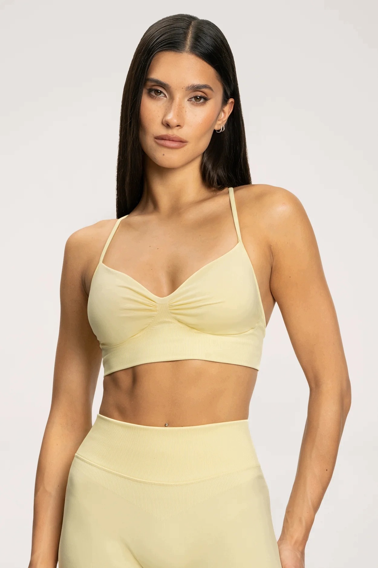 Gym Glamour Podprsenka s hlubokým výstřihem butter yellow vel. XL