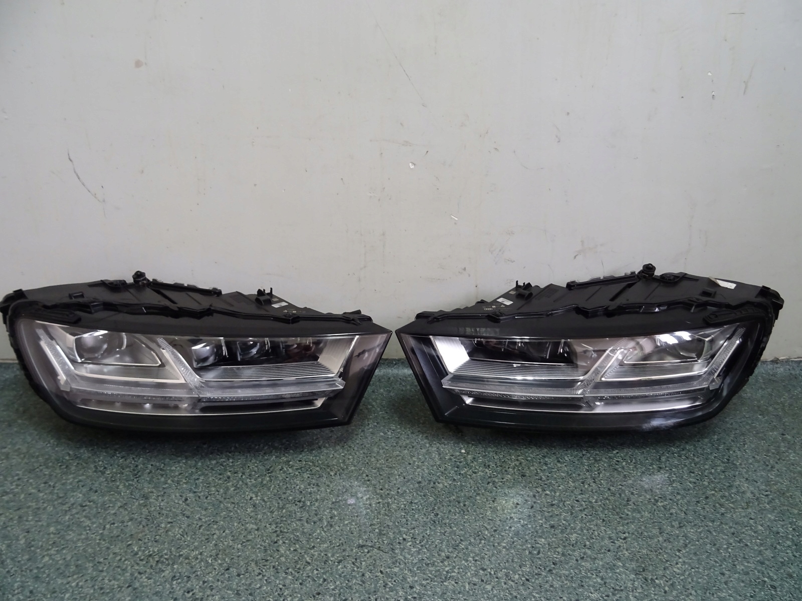 Audi Q7 4M 4M0 фары full led 4M0941035 4M0941036