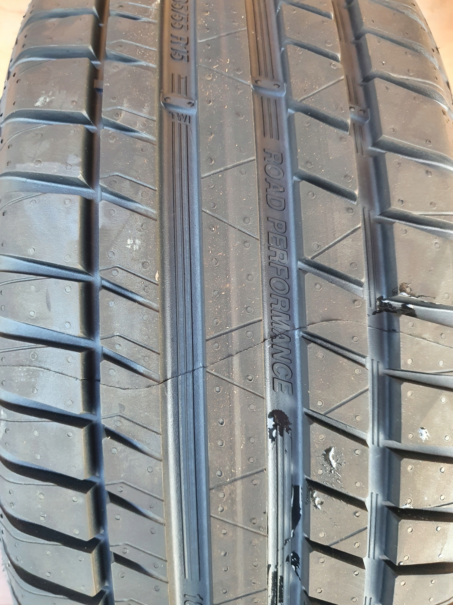 

4XKORMORAN 205/50R16V 87V Road Performance 2022ROK