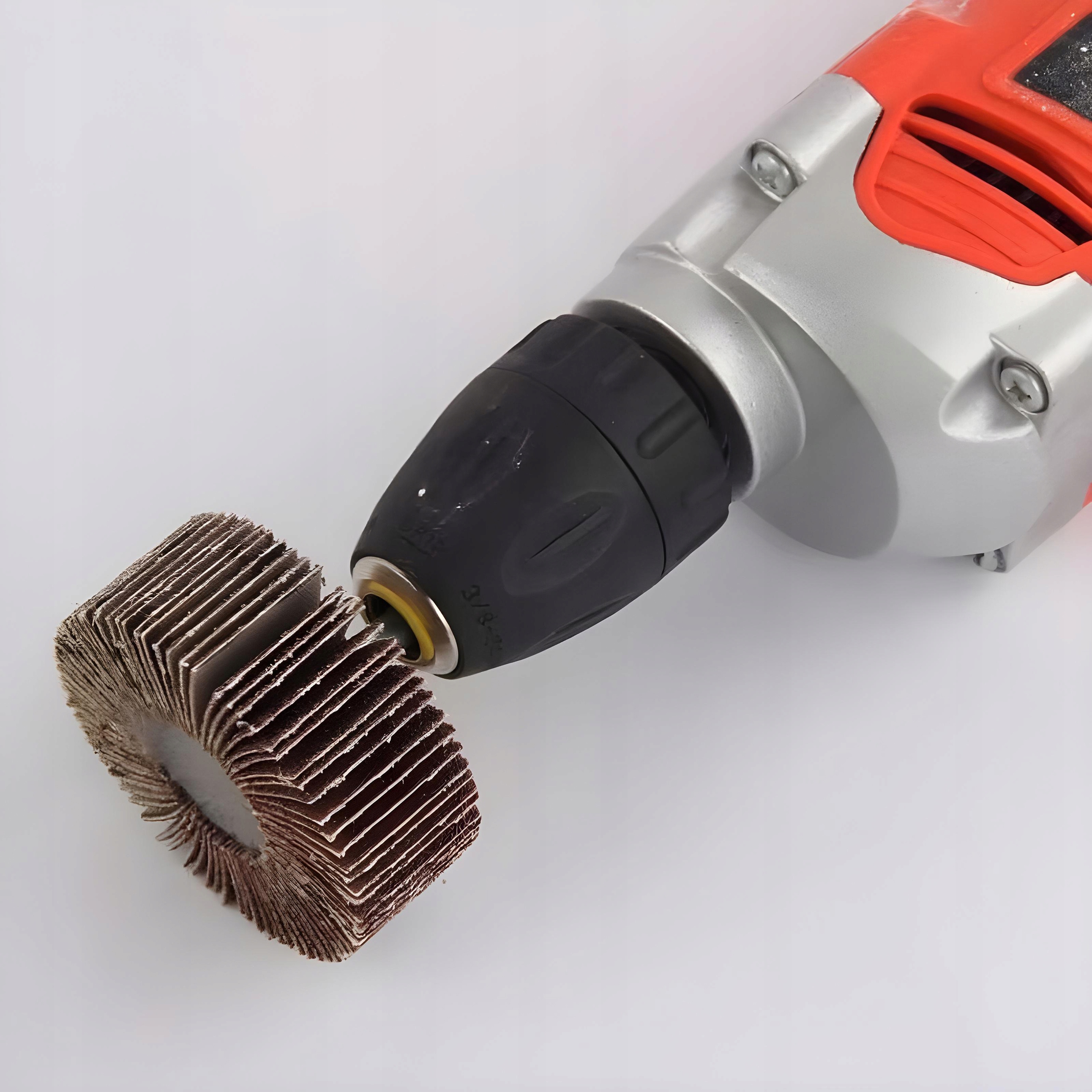 ŚCIERNICA TRZPIENIOWA LISTKOWA NA WIERTARKĘ WKRĘTARKĘ 30x20mm GRADACJA P60 Marka TurboTools