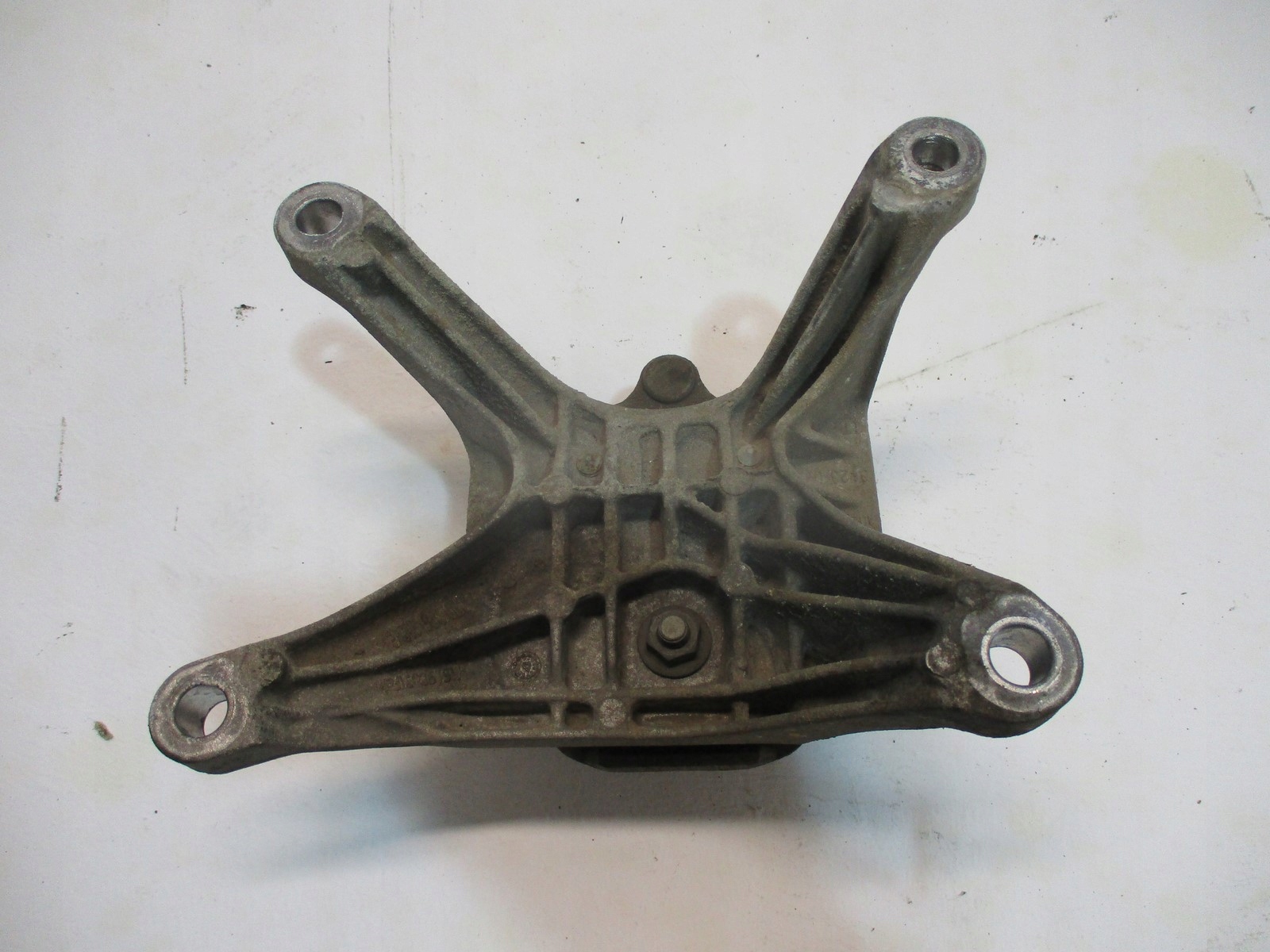 Getriebehalter AUDI A4 8W0 8W0399156