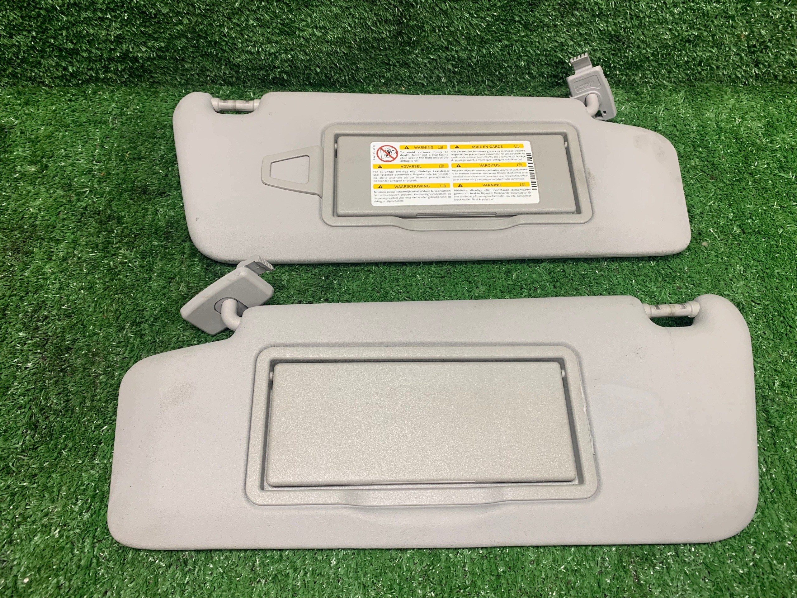 MERCEDES W204 covers PRZECIWSLONECZNE visors KOMPLET