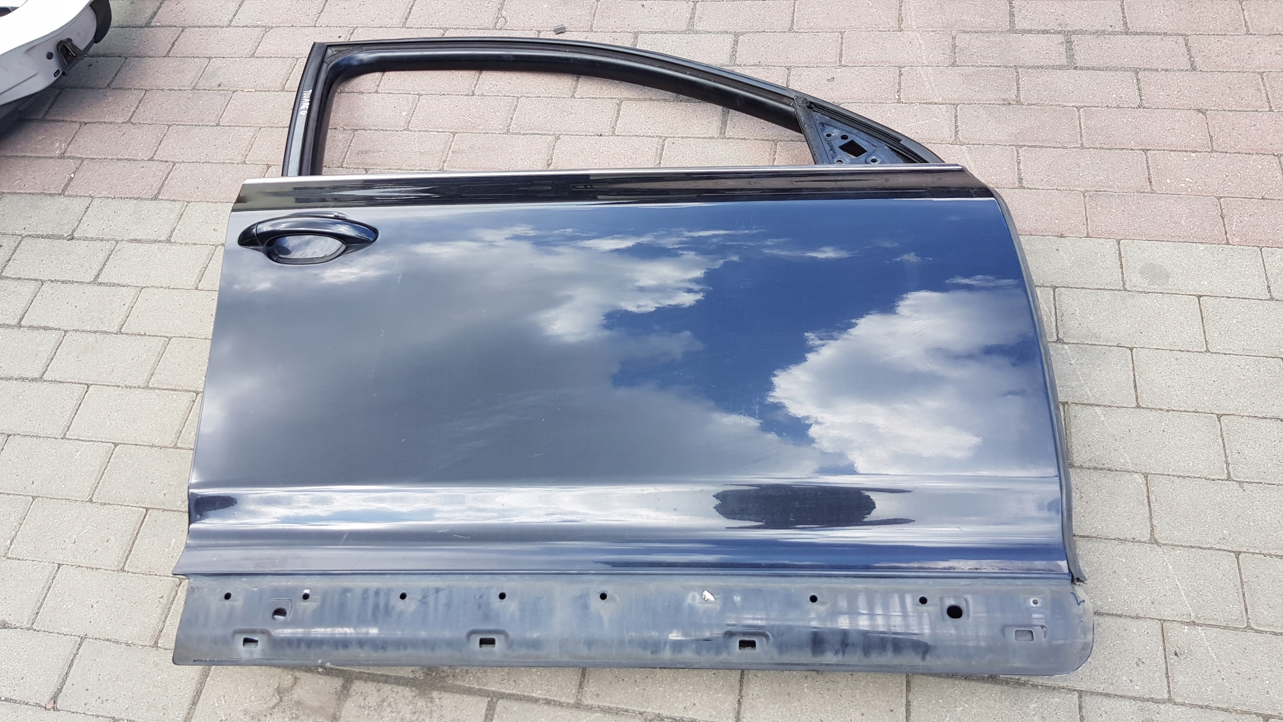 ДВЕРІ СПЕРЕДУ ПЕРЕД ПРАВЕ VW TOUAREGl