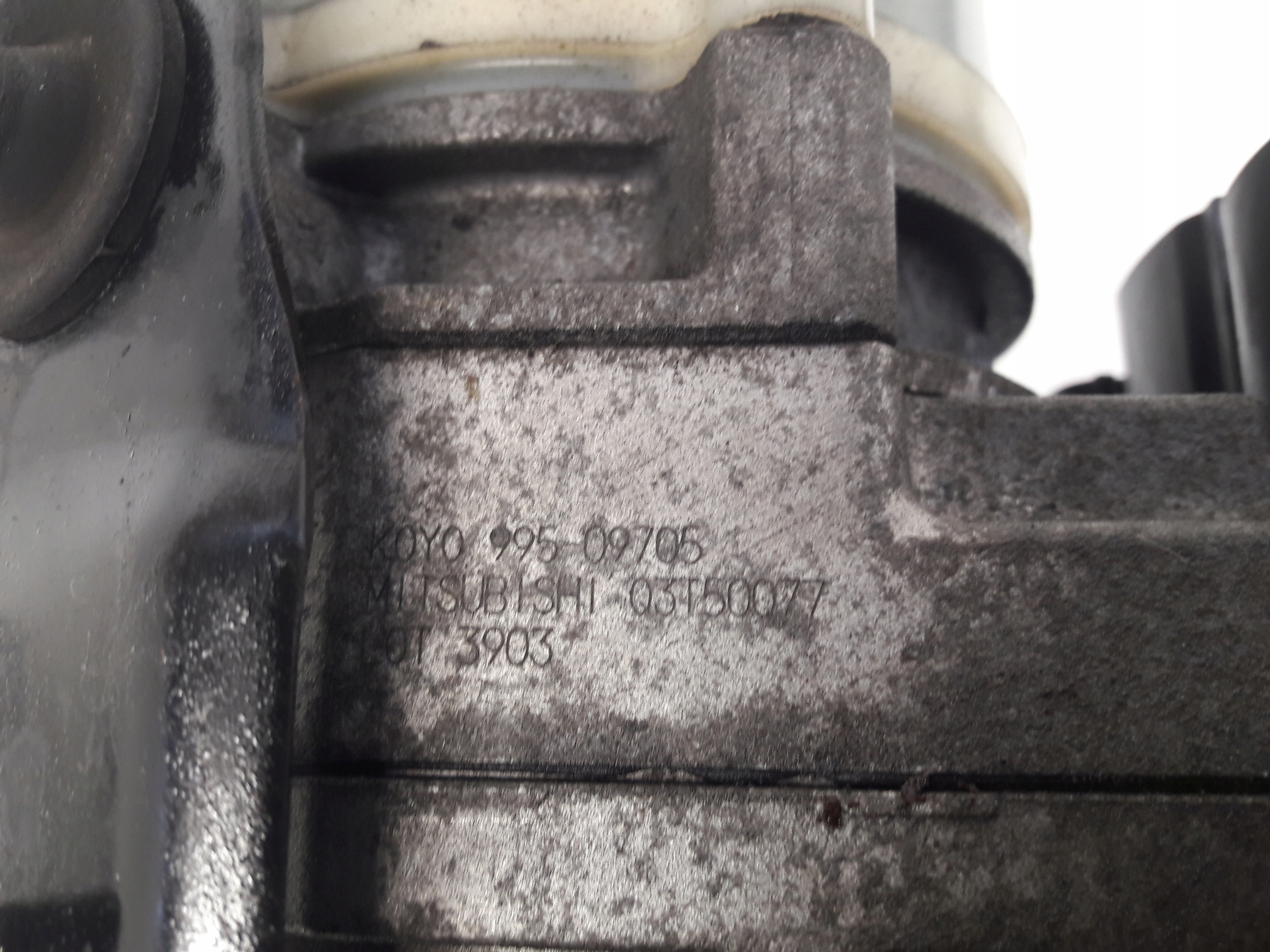 насос гур 99509705 mazda 3 2,0i