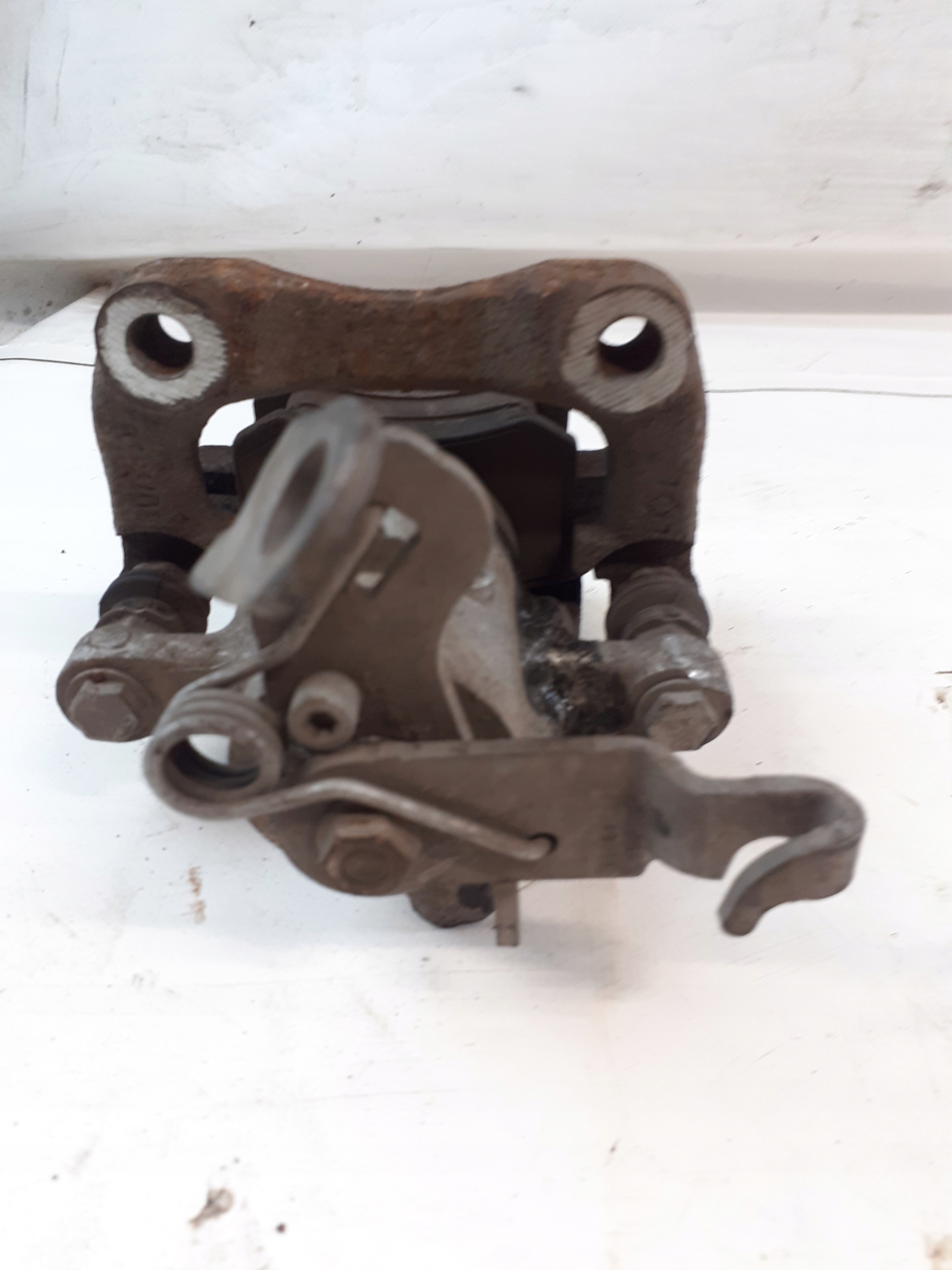 caliper right rear part Skoda Octavia III